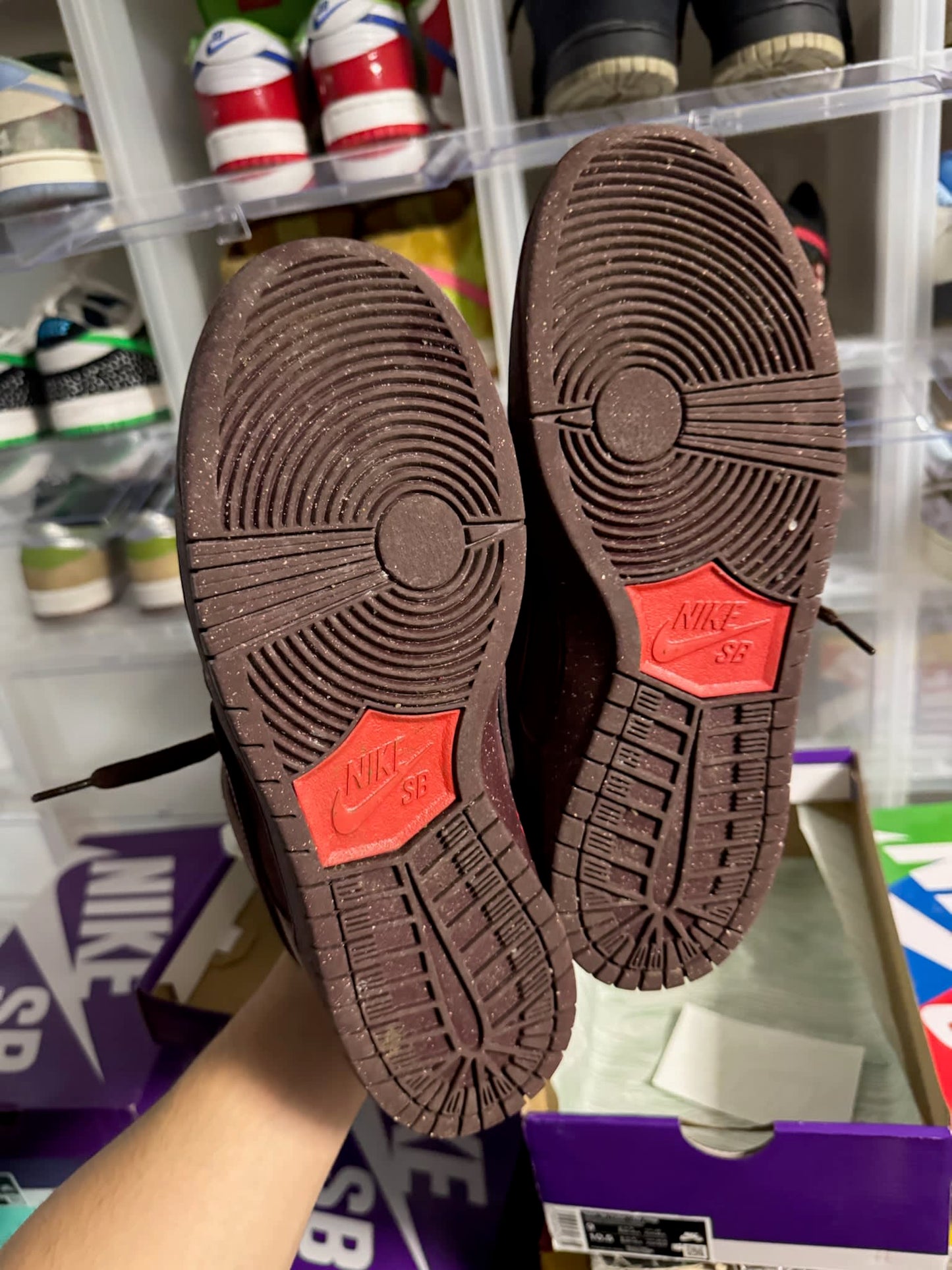 Size 9 Preowned Nike SB Dunk Low City of Love Burgundy Crush