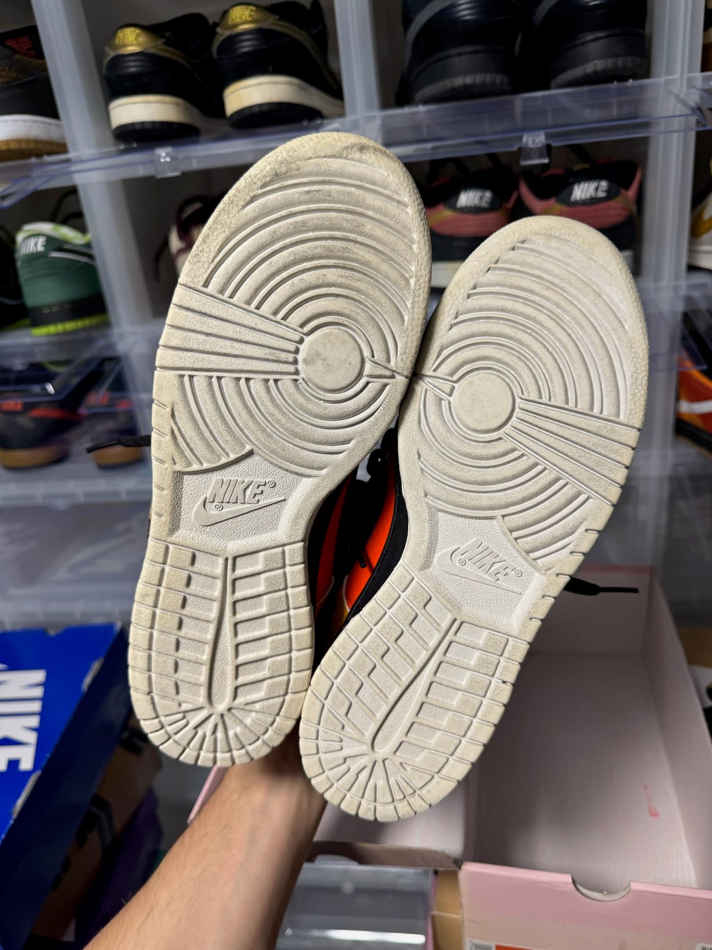 Size 9 Preowned Nike SB Dunk Low Raygun