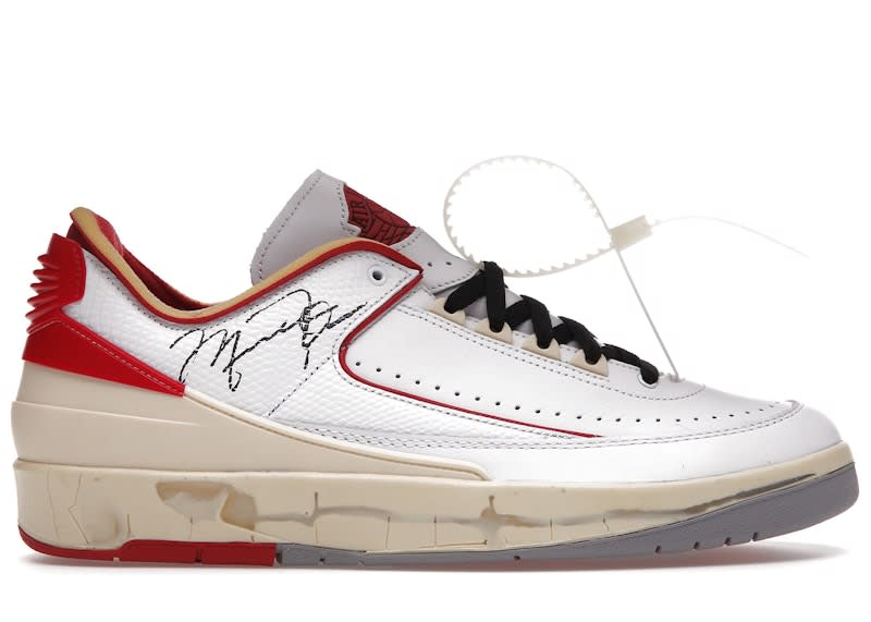https://res.cloudinary.com/dlqdbsx2k/image/upload/v1754434083/Air-Jordan-2-Retro-Low-SP-Off-White-White-Red-Product_cd5ycs.jpg