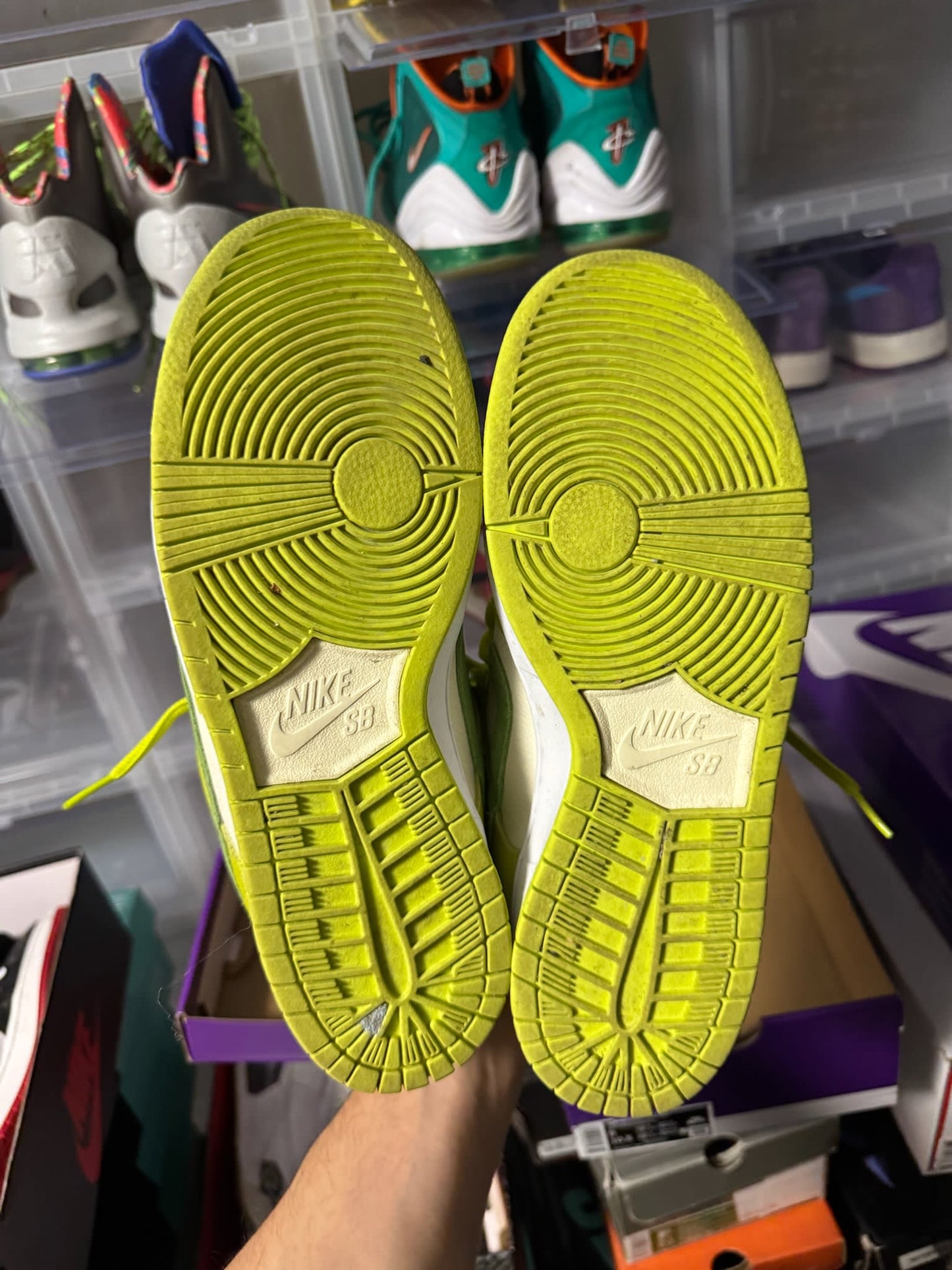 Size 9 Preowned Nike SB Dunk Low Green Apple