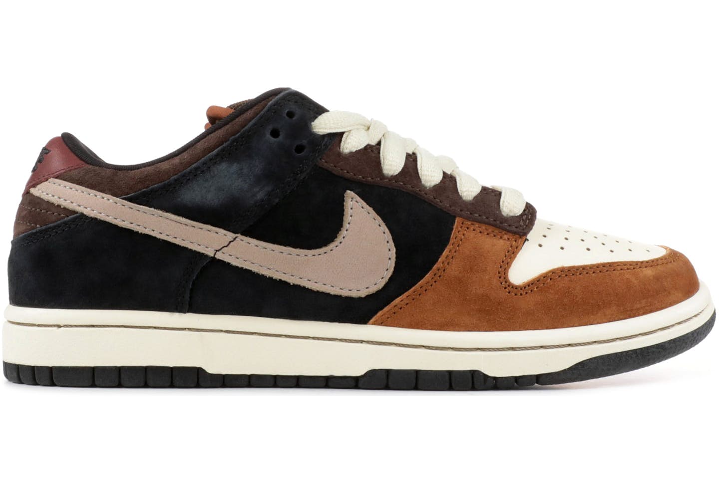 NIKE SB DUNK LOW ‘Joe Strummer’