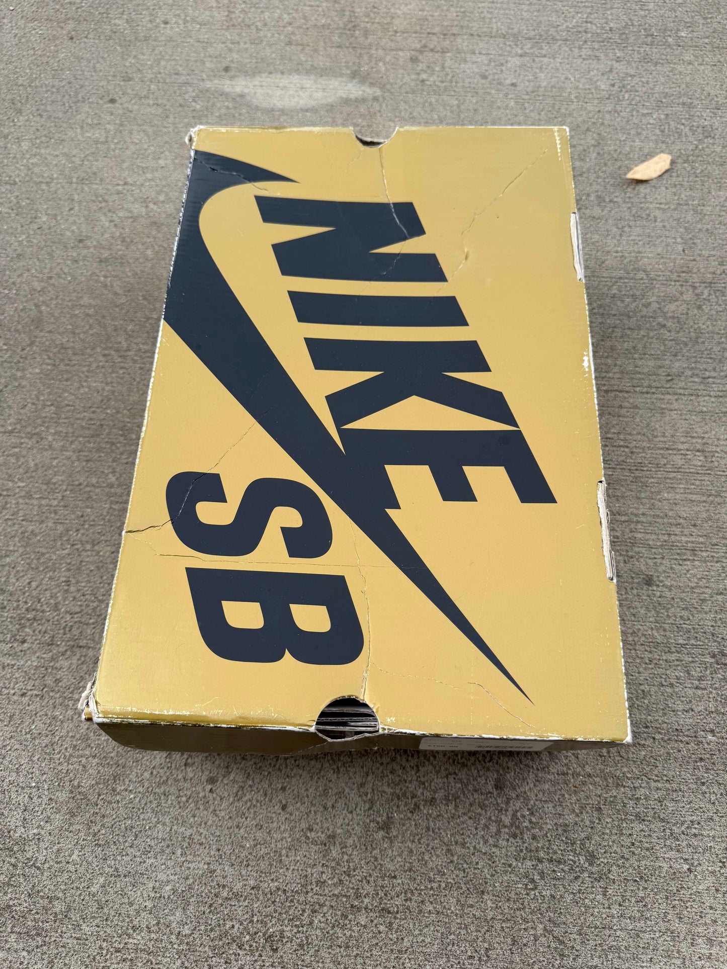 HY3476 Nike SB Dunk High MF Doom