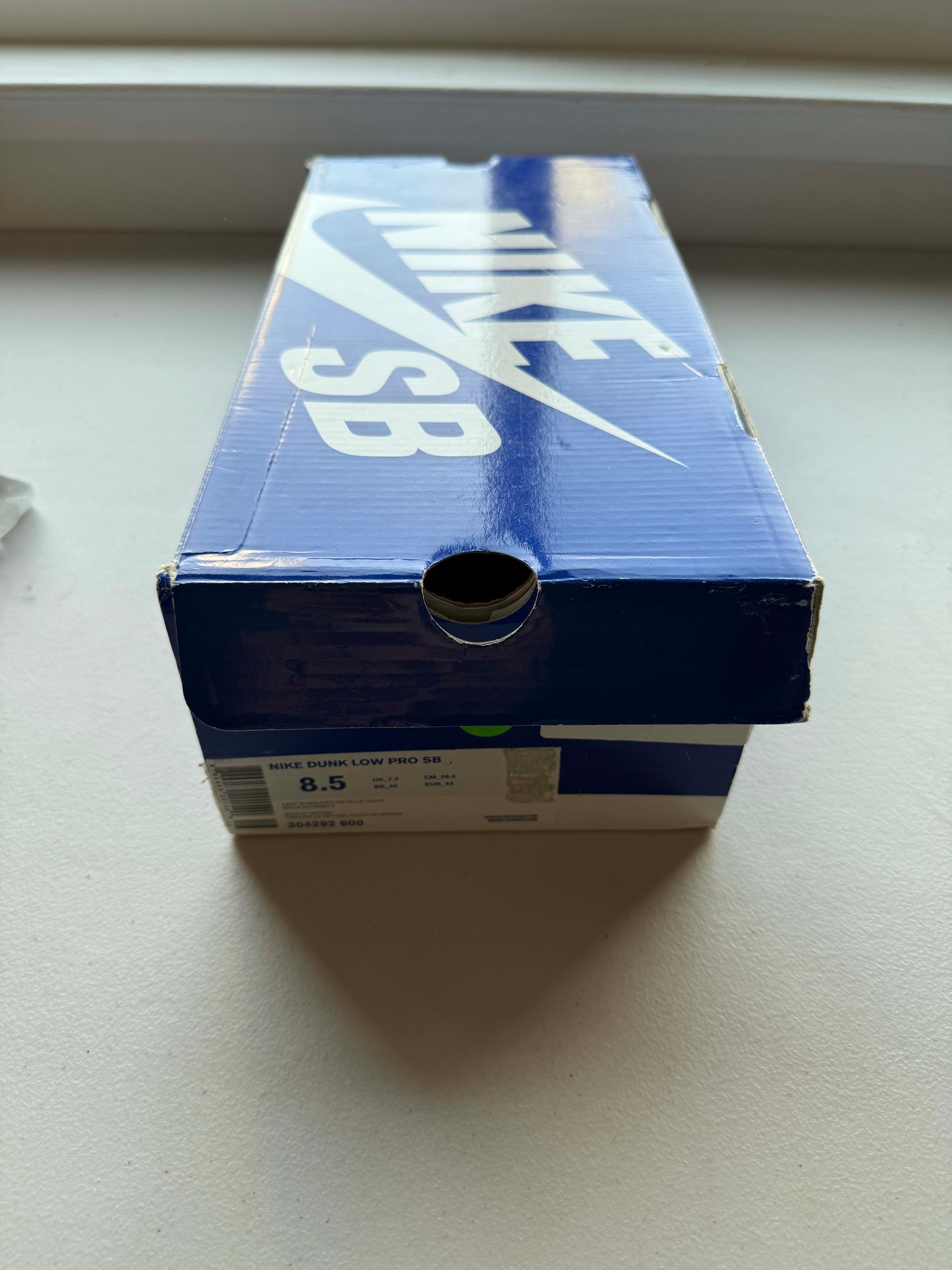 Size 8.5 Preowned Nike SB Dunk Low UK Passport