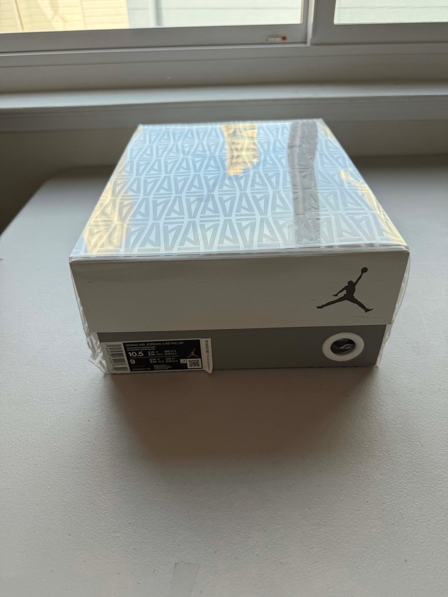 Size 10.5W VNDS Jordan 3 Retro SP A Ma Maniére (Women's)