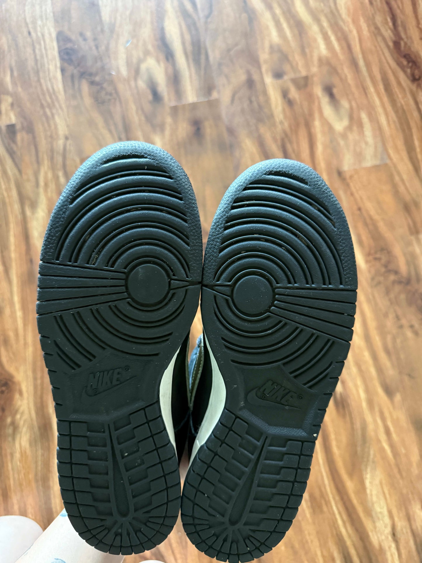 Size 8.5 Preowned (NB) Nike SB Dunk Low Pro Takashi (2003)