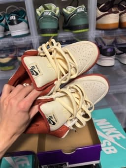 Size 9 Preowned Nike SB Dunk Low Pro Hennessy