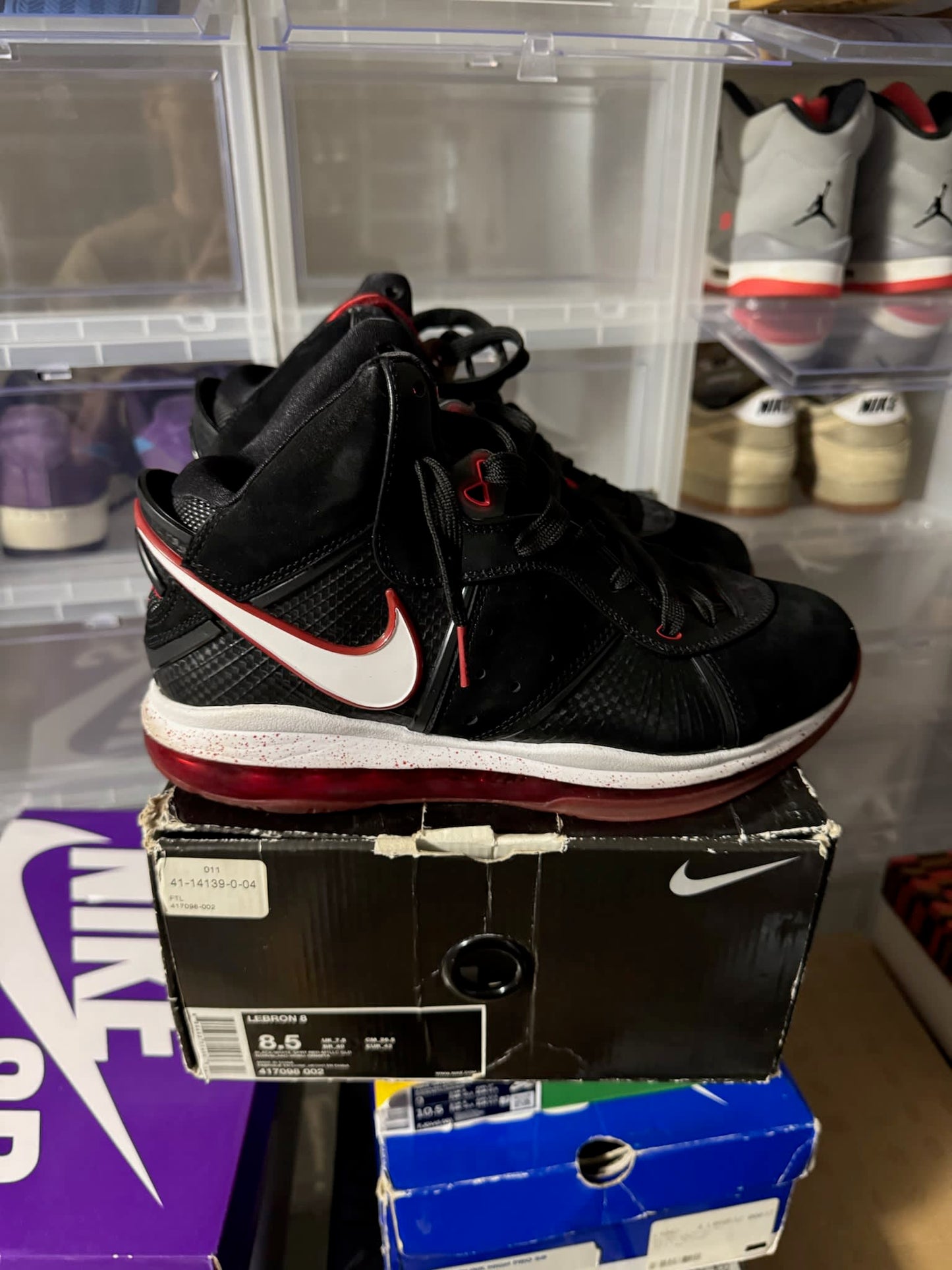 Size 8.5 Preowned Nike LeBron 8 Black/White/Red