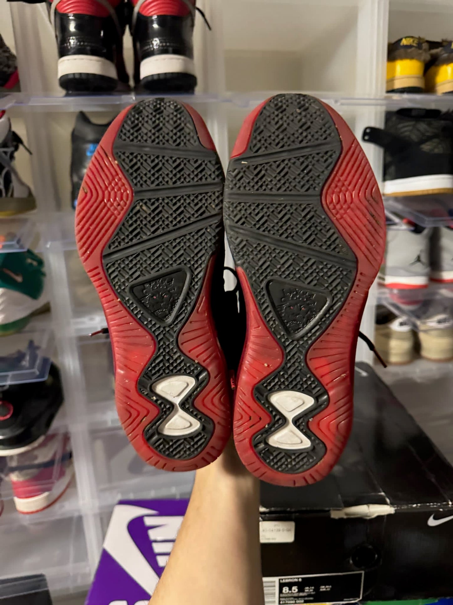 Size 8.5 Preowned Nike LeBron 8 Black/White/Red