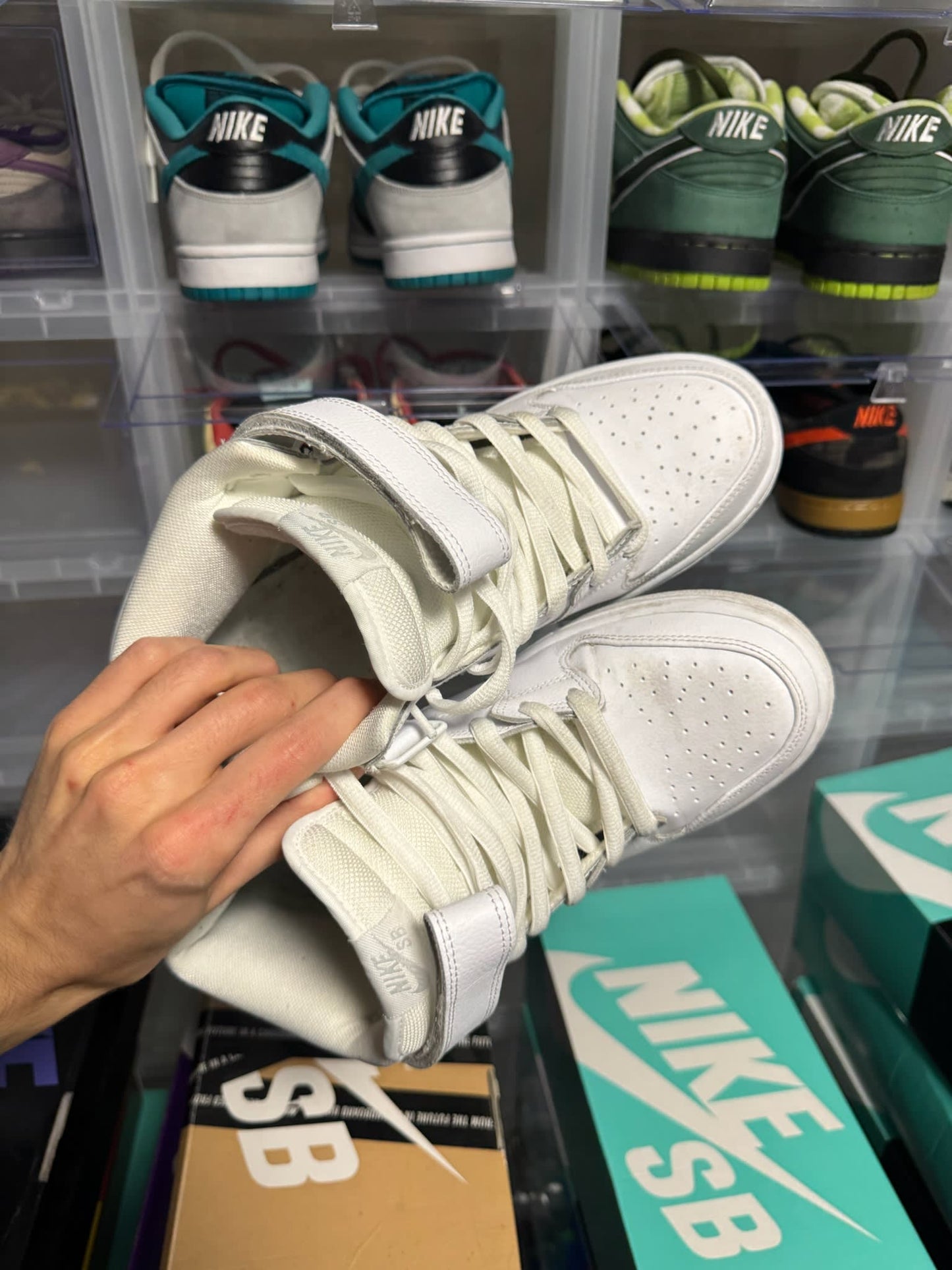 Size 9 Preowned (NB) Nike SB Dunk Mid Pro White Light Base Grey