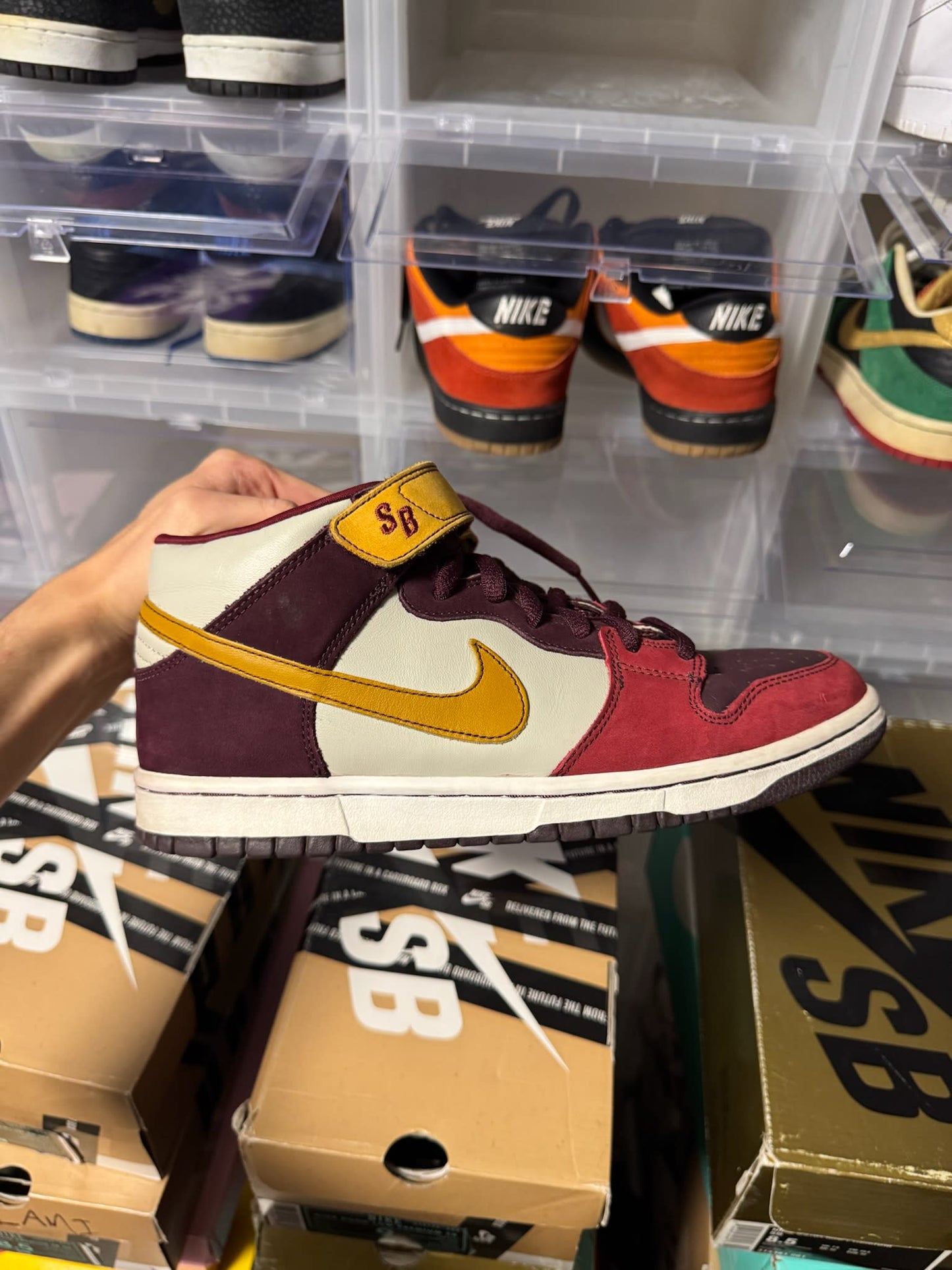 Size 9 Preowned (NB) Nike SB Dunk Mid Vapor