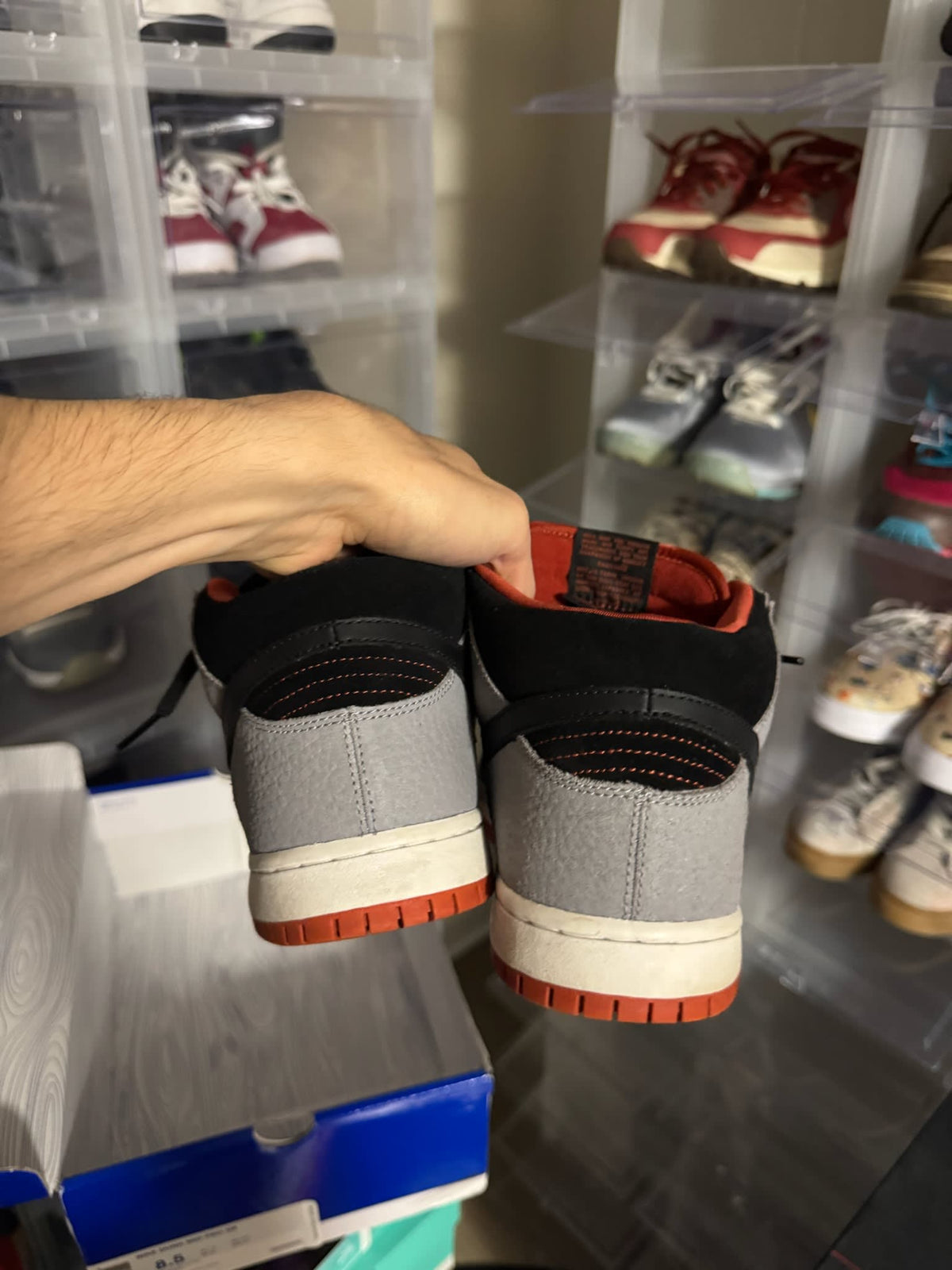 [HY825] Nike SB Dunk Mid Un-Supreme