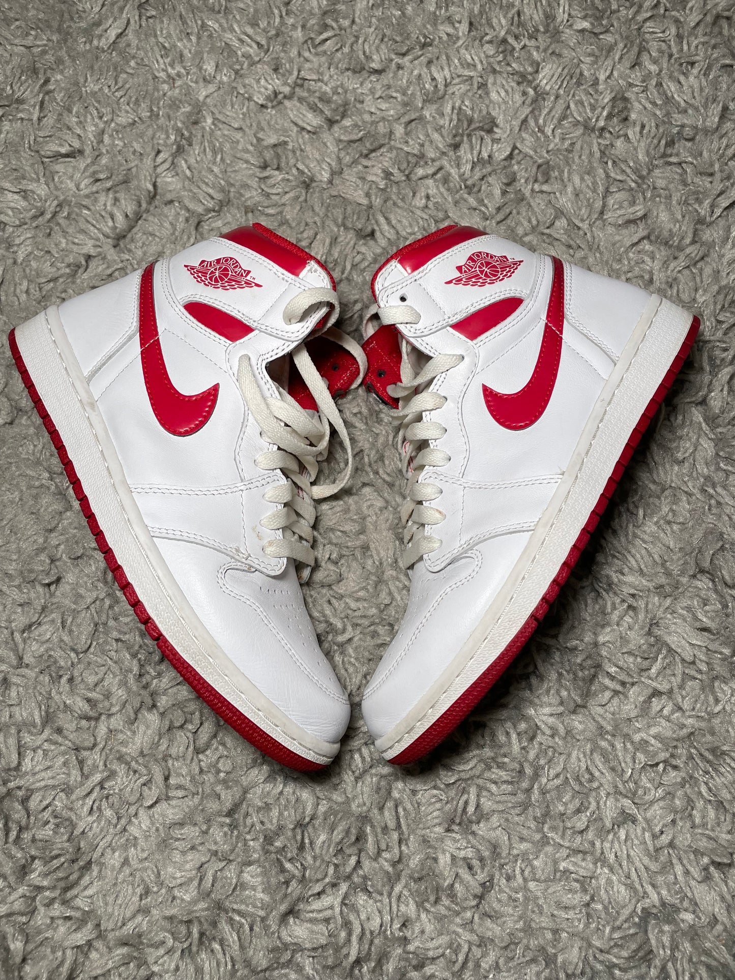 AIR JORDAN 1 RETRO HIGH OG ‘Metallic Red’