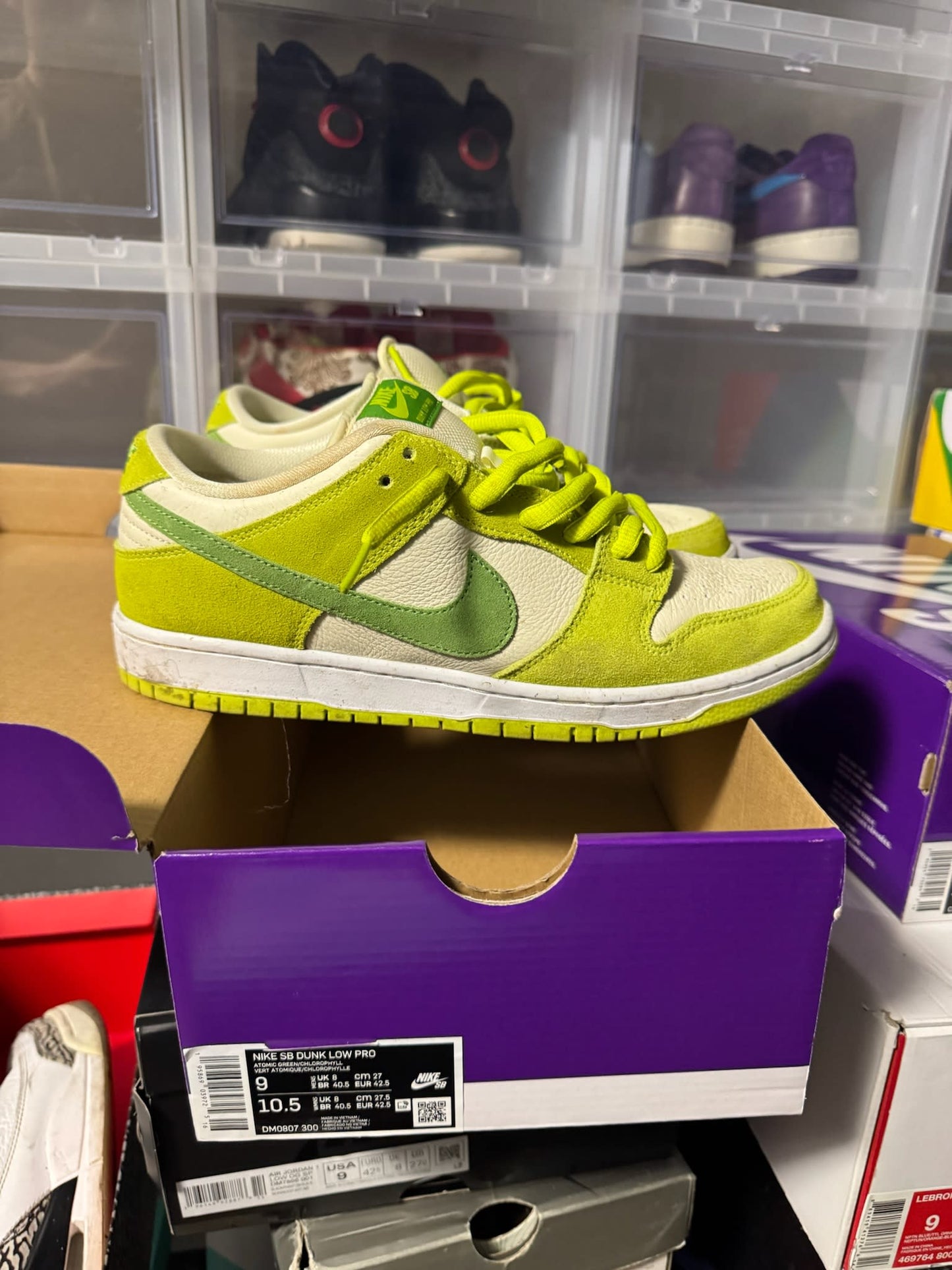 Size 9 Preowned Nike SB Dunk Low Green Apple