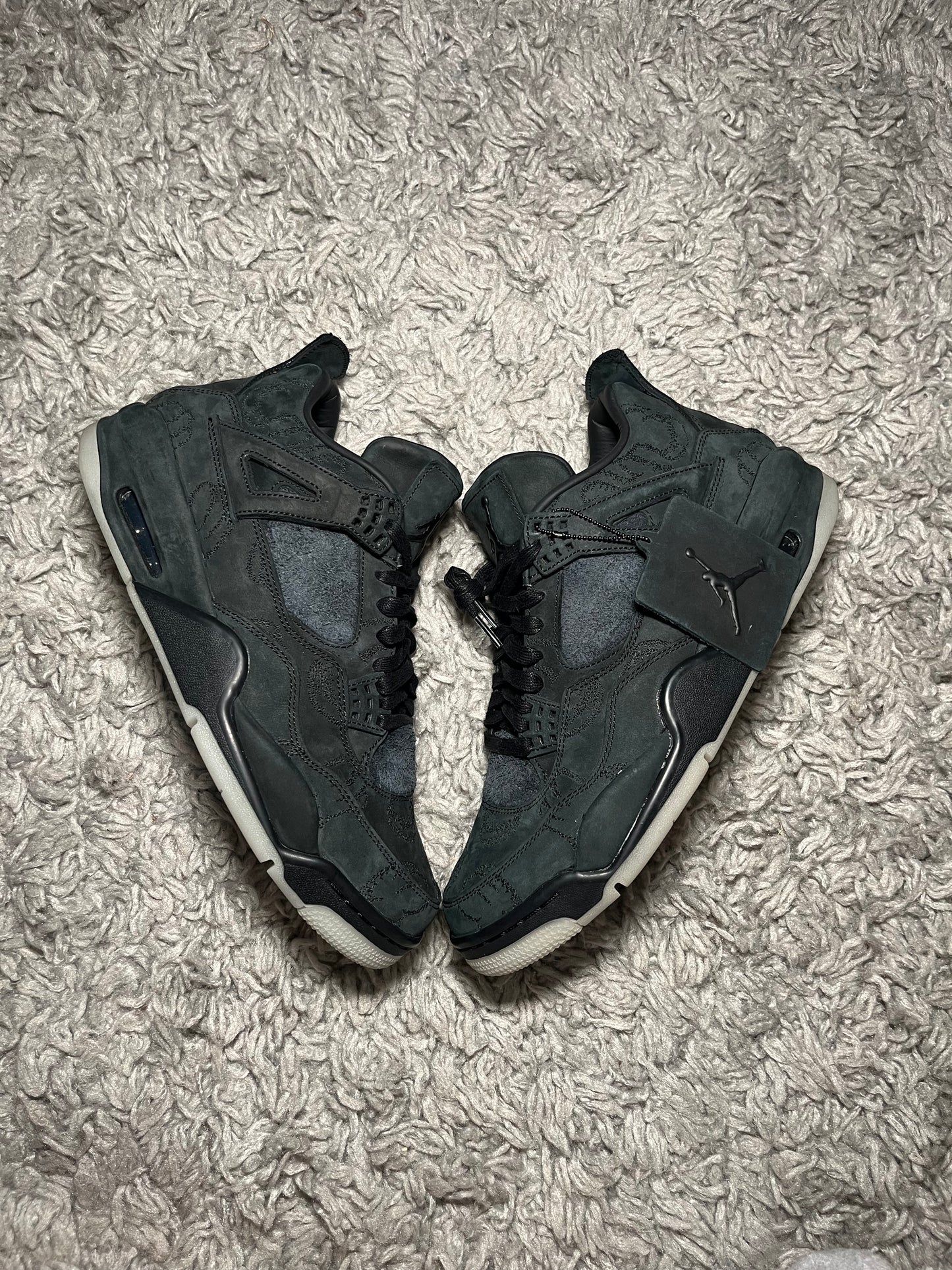 AIR JORDAN 4 RETRO KAWS ‘Black’