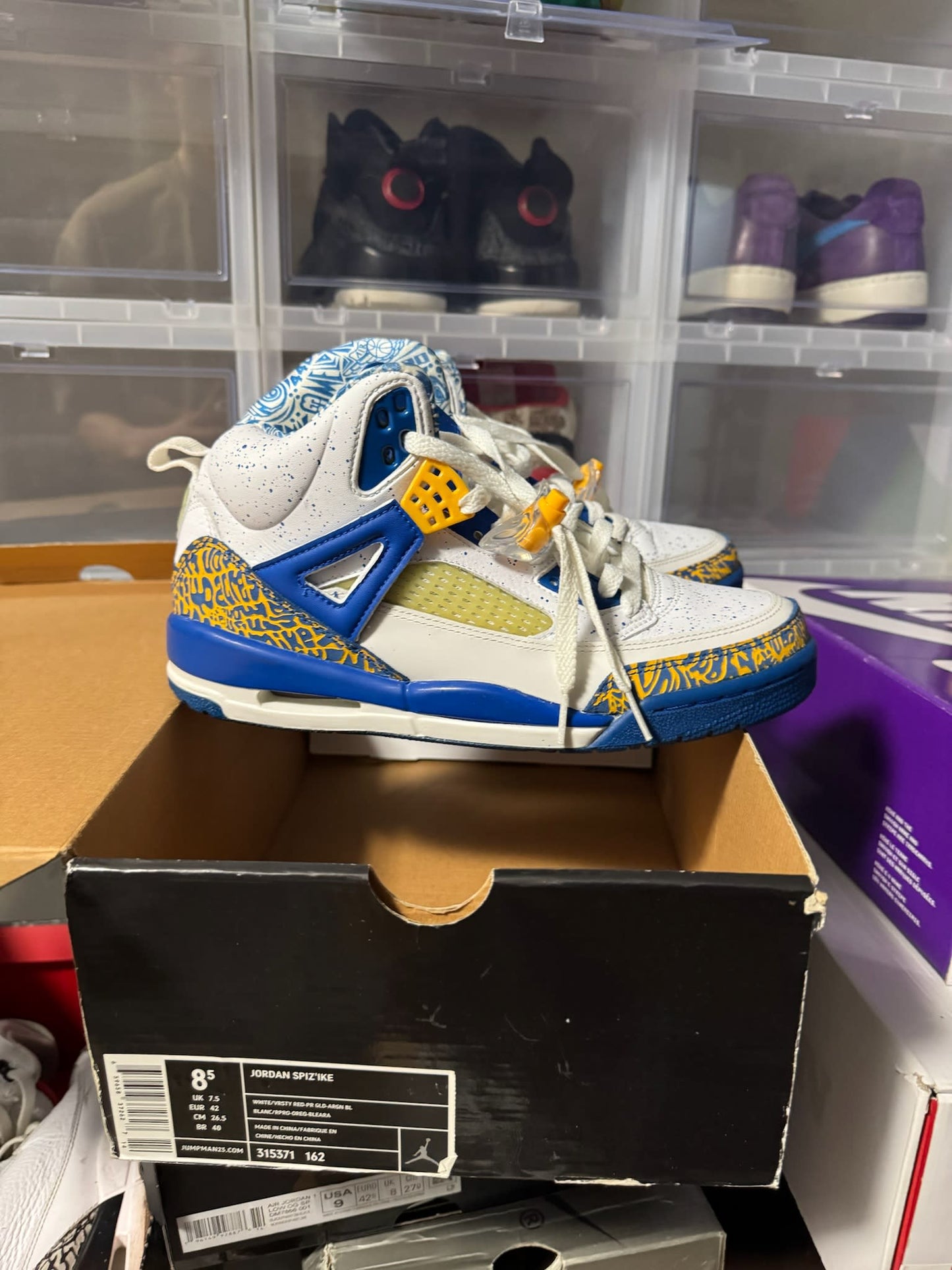 Size 8.5 Preowned Jordan Spizike Do the Right Thing