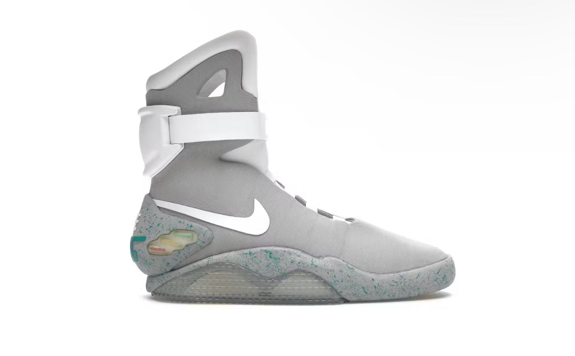 NIKE MAG 2011