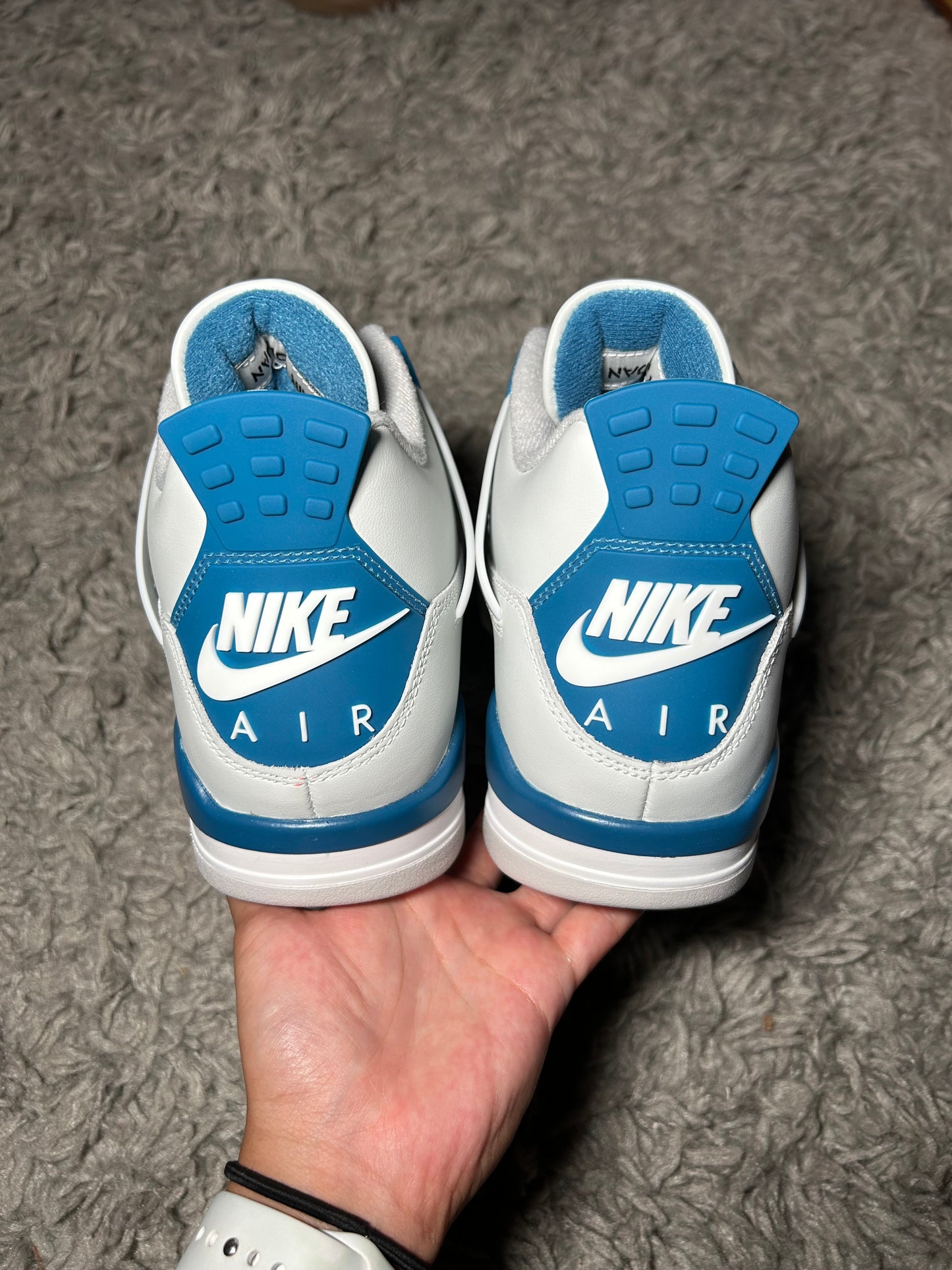 Air Jordan 4 Retro ‘Military Blue’ 2024 Pair