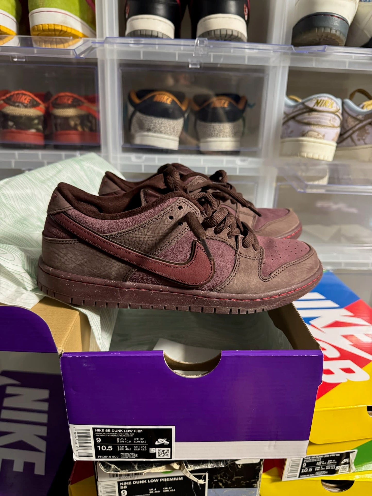 Size 9 Preowned Nike SB Dunk Low City of Love Burgundy Crush