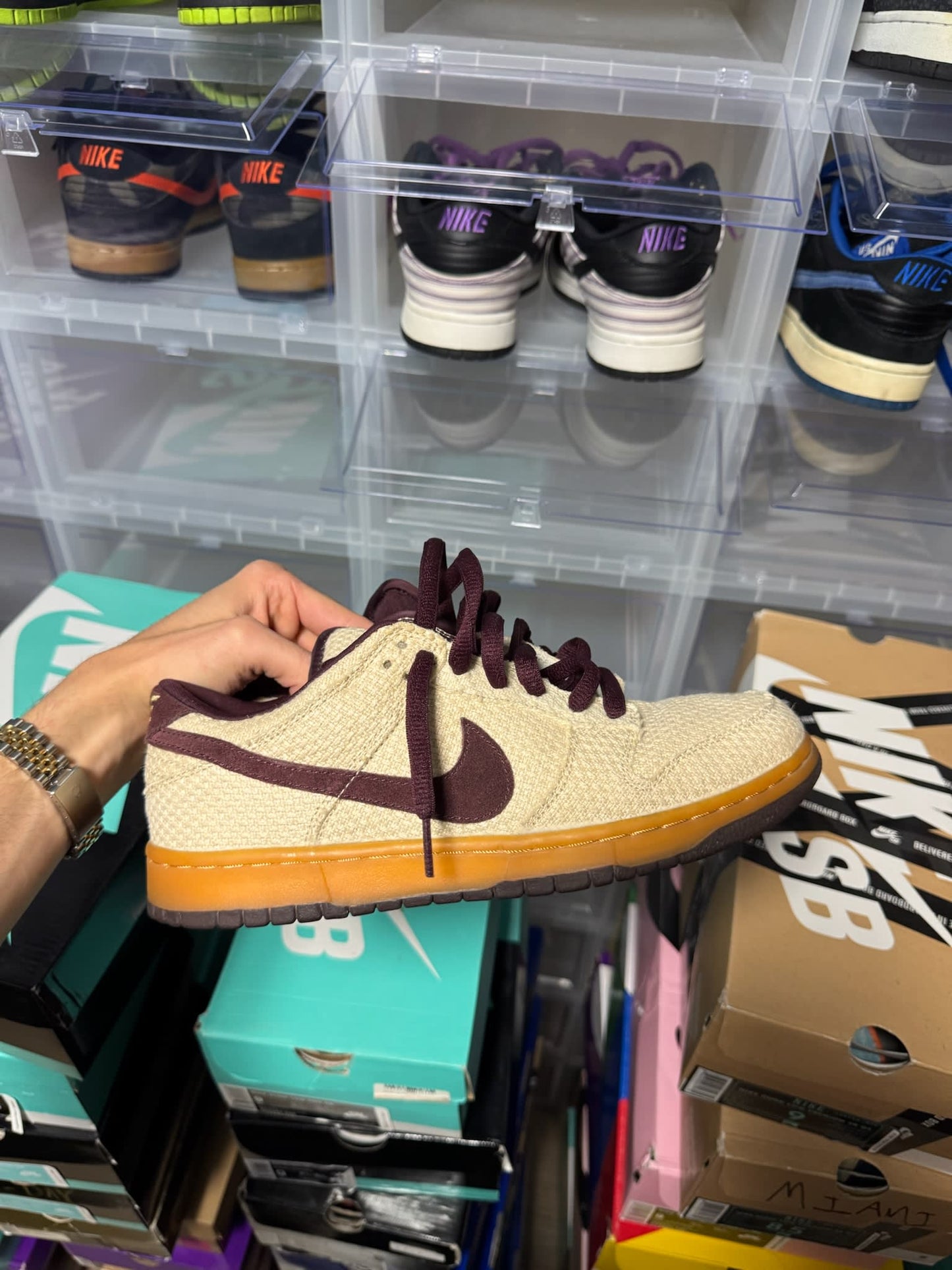 Size 9 Preowned (NB) Nike SB Dunk Low Red Mahogany