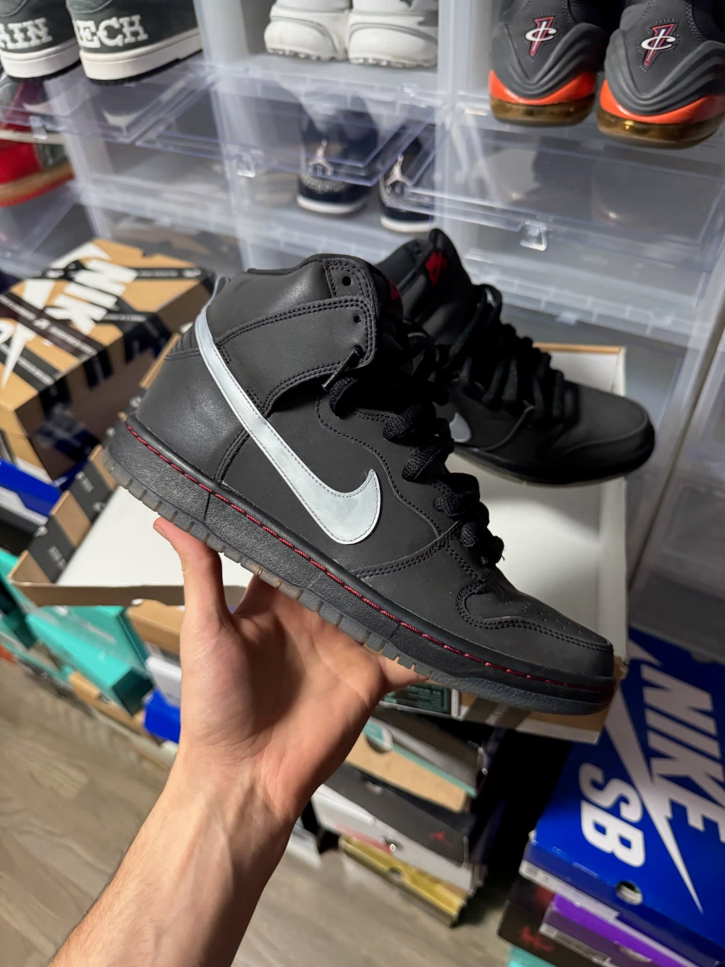 Size 9 Preowned Nike SB Dunk High Raging Bull 3M