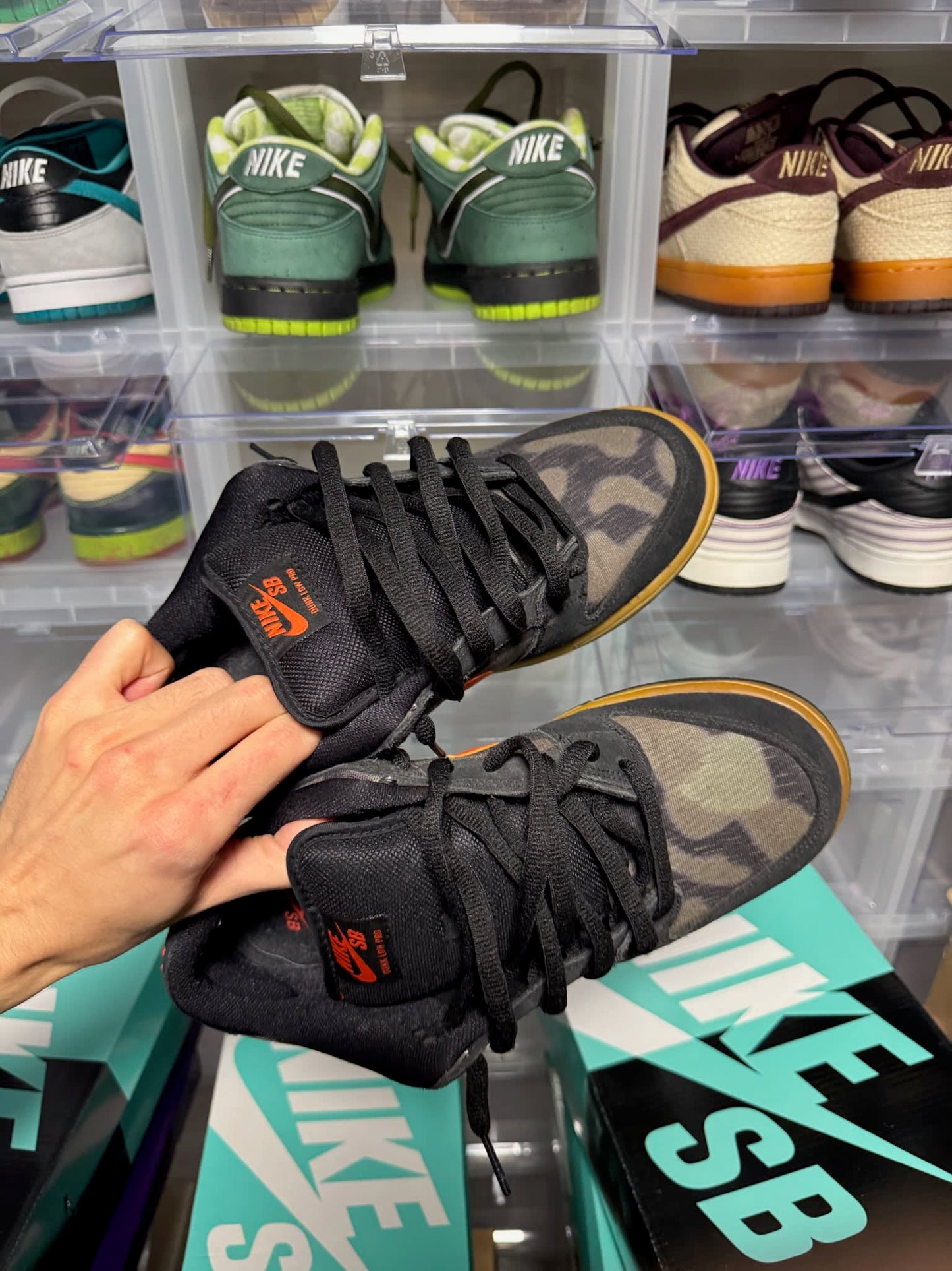 Size 9 Preowned (NB) Nike SB Dunk Low Black Rough Green