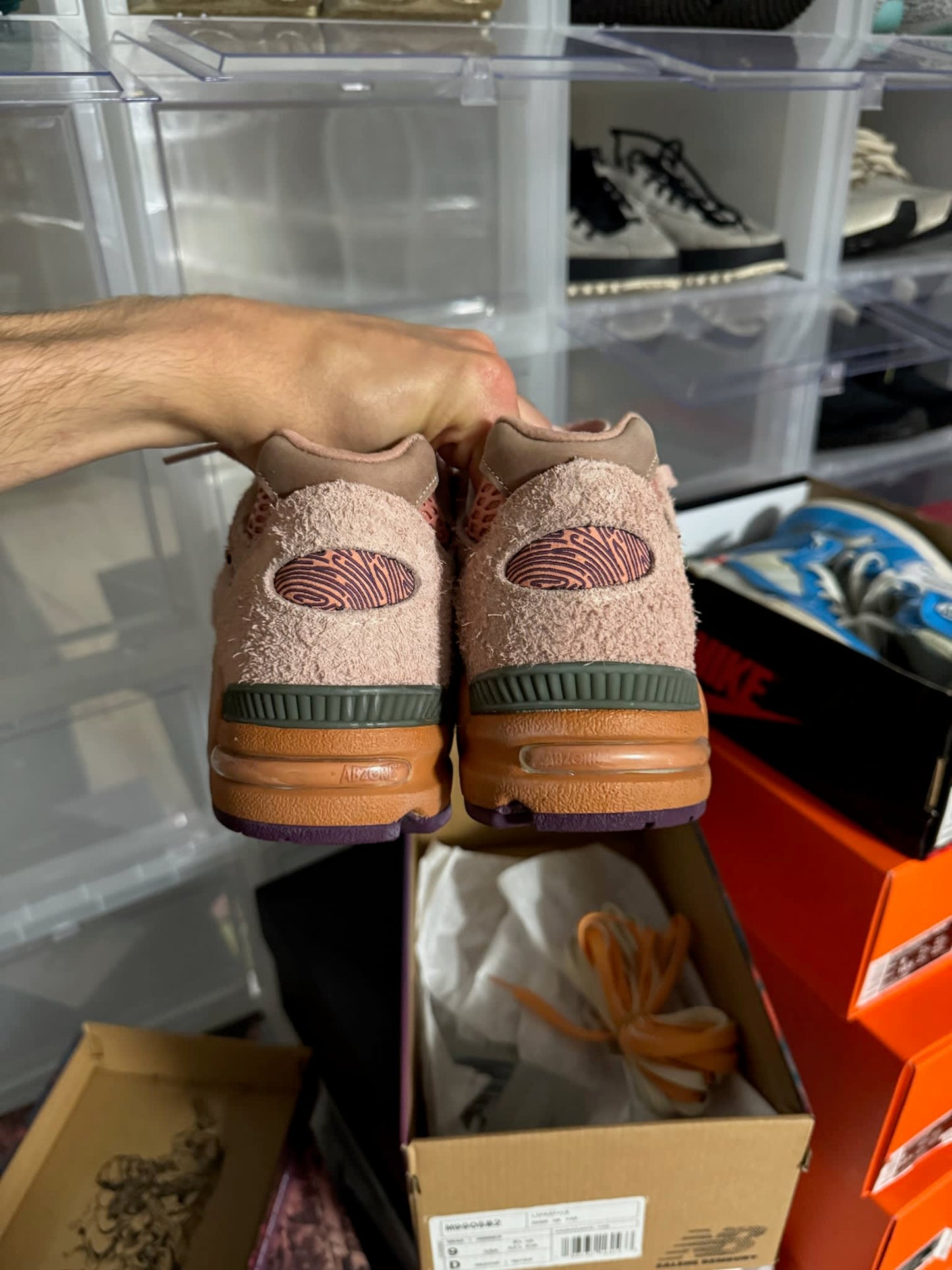 HY914 New Balance 990v2 Salehe Bembury Sand Be The Time