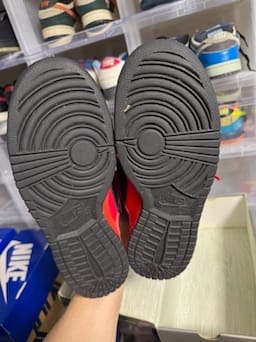 Size 9 Preowned Nike SB Dunk Low Pure Blood