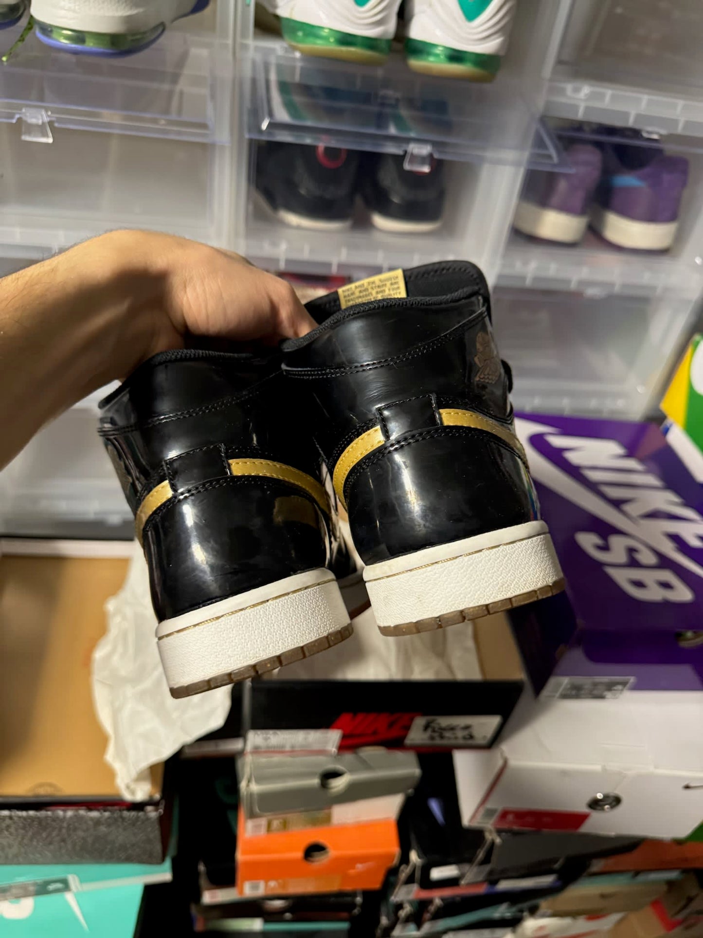 Size 9 Preowned Jordan 1 Retro Black Metallic Gold (2013)