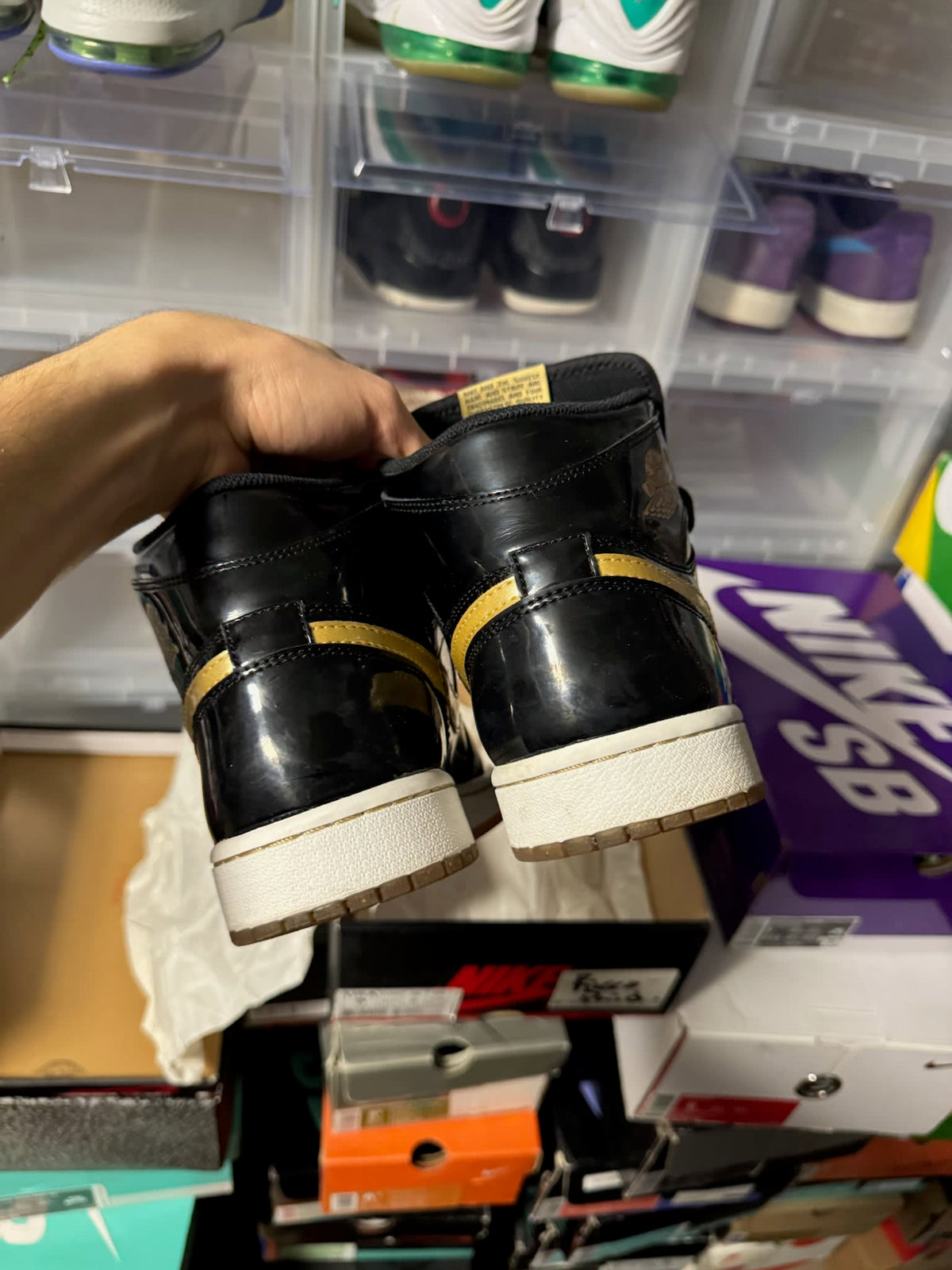 Size 9 Preowned Jordan 1 Retro Black Metallic Gold (2013)