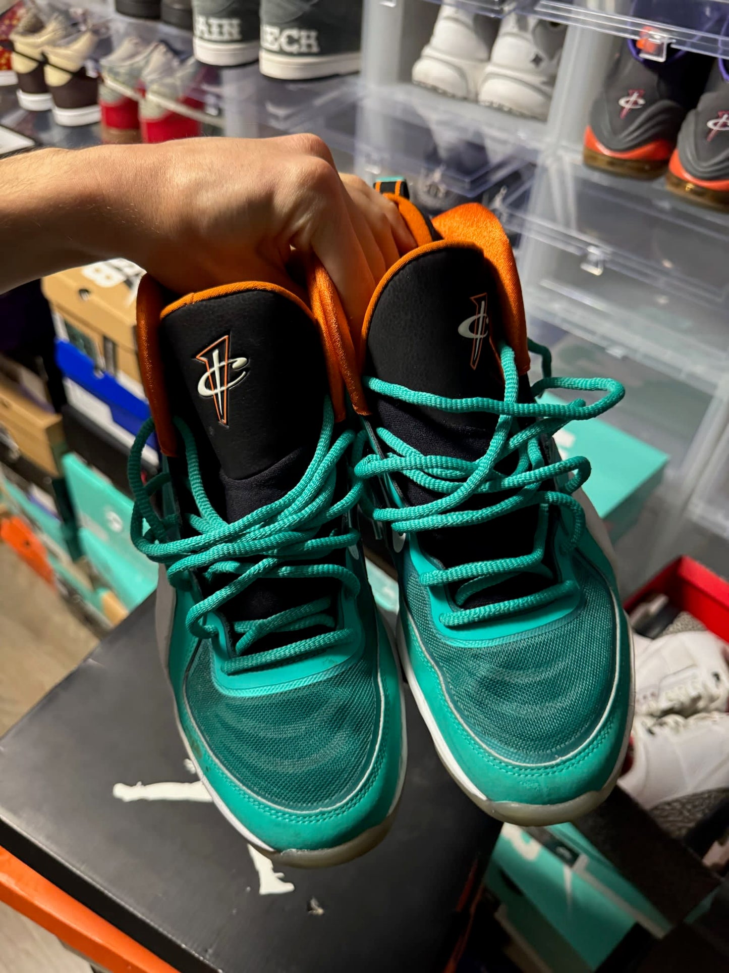 Size 9 Preowned (NB) Nike Penny V Miami Dolphins