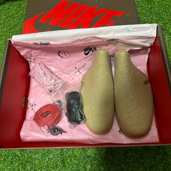HY1064 Jordan 1 Retro Low OG SP Travis Scott Mocha