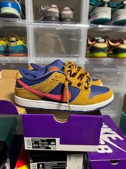 Size 9 Preowned Nike SB Dunk Low Reverse Papa Bear