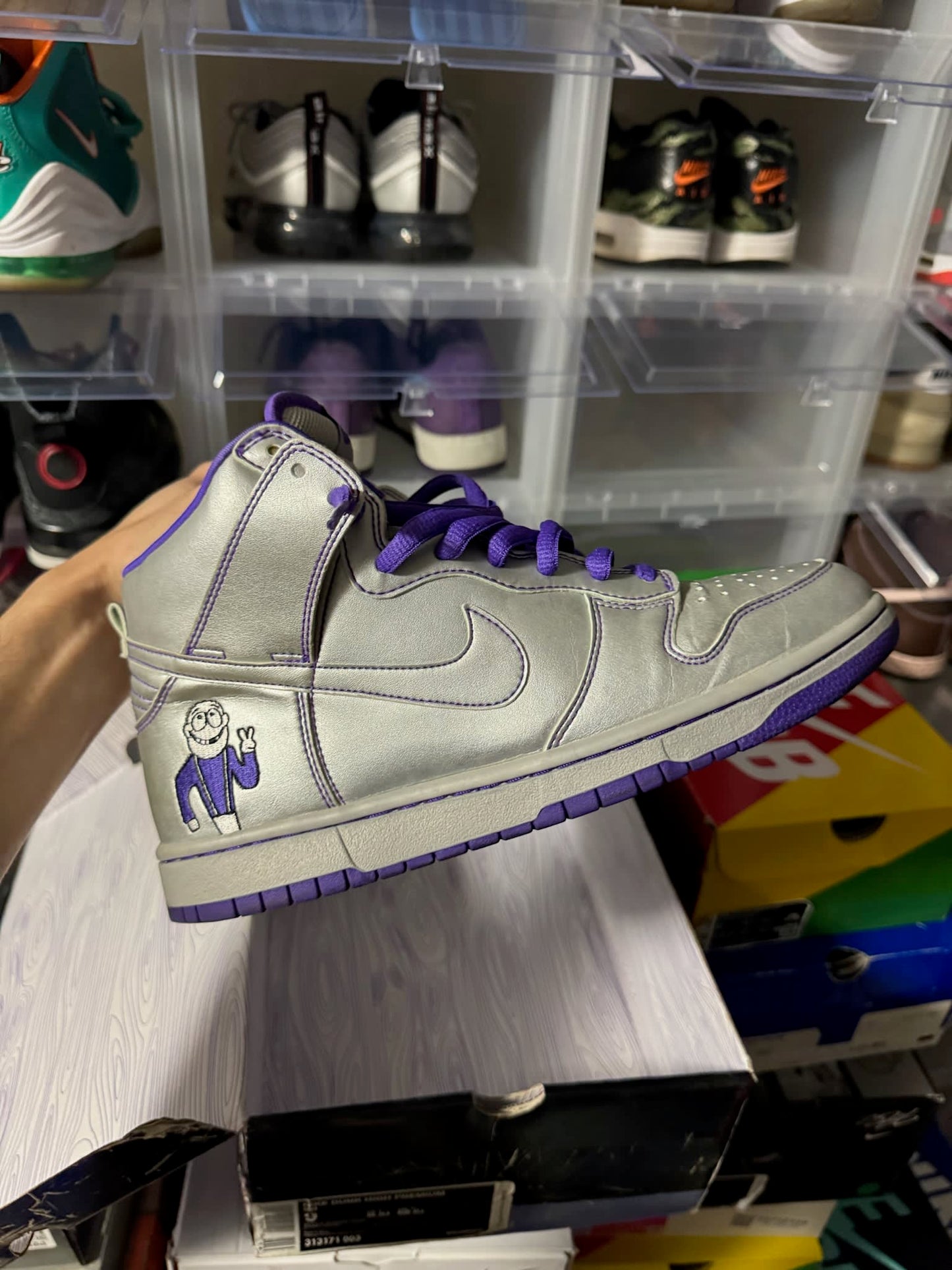 Size 9 Preowned Nike SB Dunk High Dinosaur Jr.