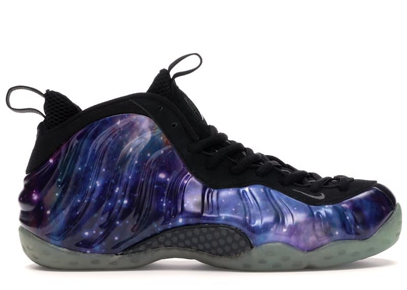 Size 9 Preowned Nike Air Foamposite One NRG Galaxy (2012)