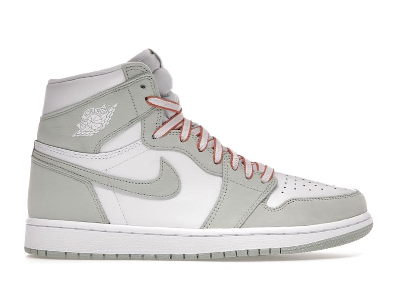 https://res.cloudinary.com/dlqdbsx2k/image/upload/v1780681930/Air-Jordan-1-High-OG-Seafoam-W-Product_zl7jhj.jpg
