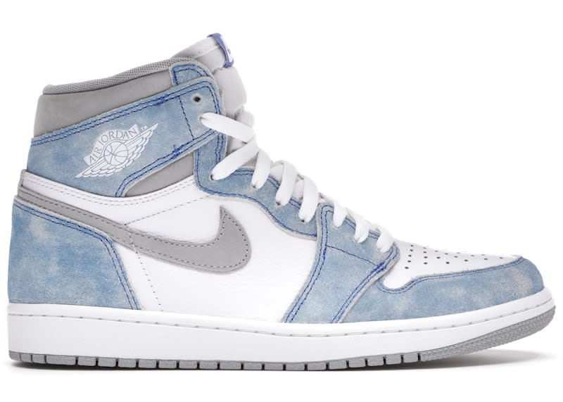 https://res.cloudinary.com/dlqdbsx2k/image/upload/v1754433866/Air-Jordan-1-Retro-High-Hyper-Royal-Smoke-Grey-Product_wxco6w.jpg