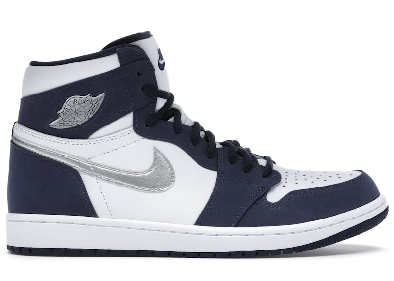 https://res.cloudinary.com/dlqdbsx2k/image/upload/v1780683424/Air-Jordan-1-Retro-High-Midnight-Navy-2020-Product_rsk5ms.jpg