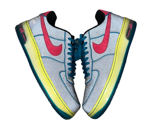 NIKE AIR FORCE 1 ‘La Familia’ SAMPLE