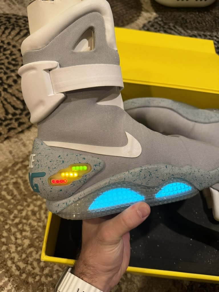 Nike MAG Back to the Future (2011)