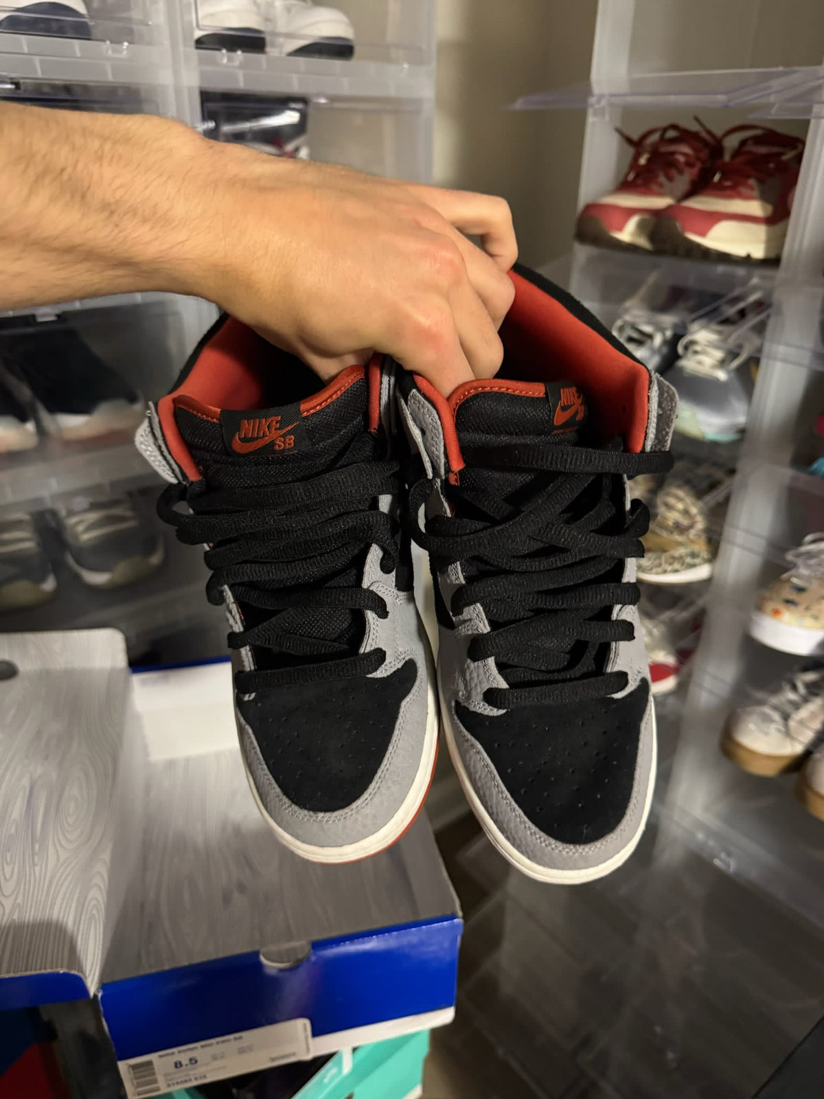 [HY825] Nike SB Dunk Mid Un-Supreme