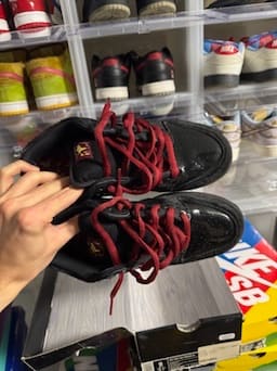 Size 9 Preowned Nike SB Dunk Low Mafia