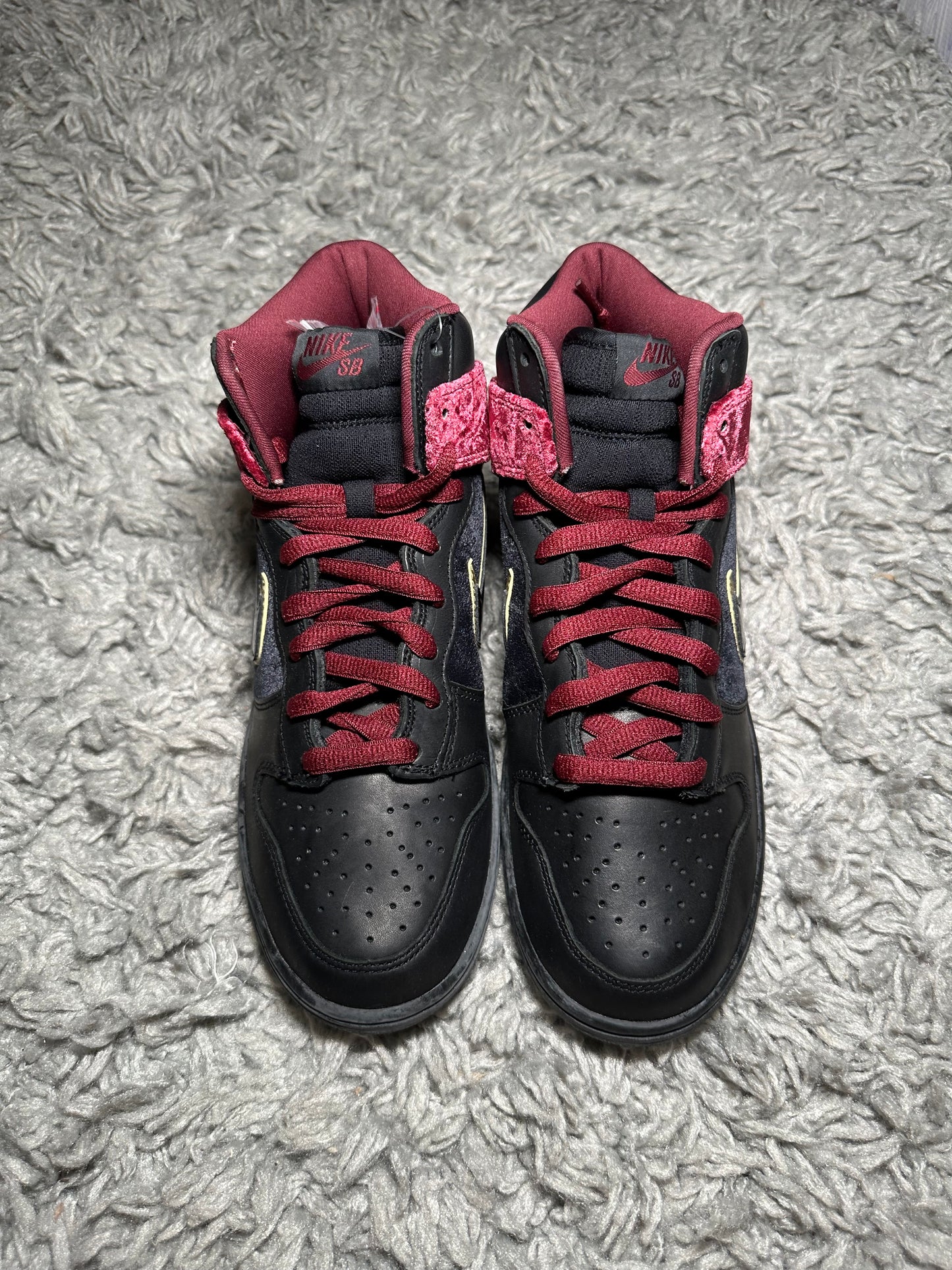 Nike SB Dunk High ‘Bloody Sunday’