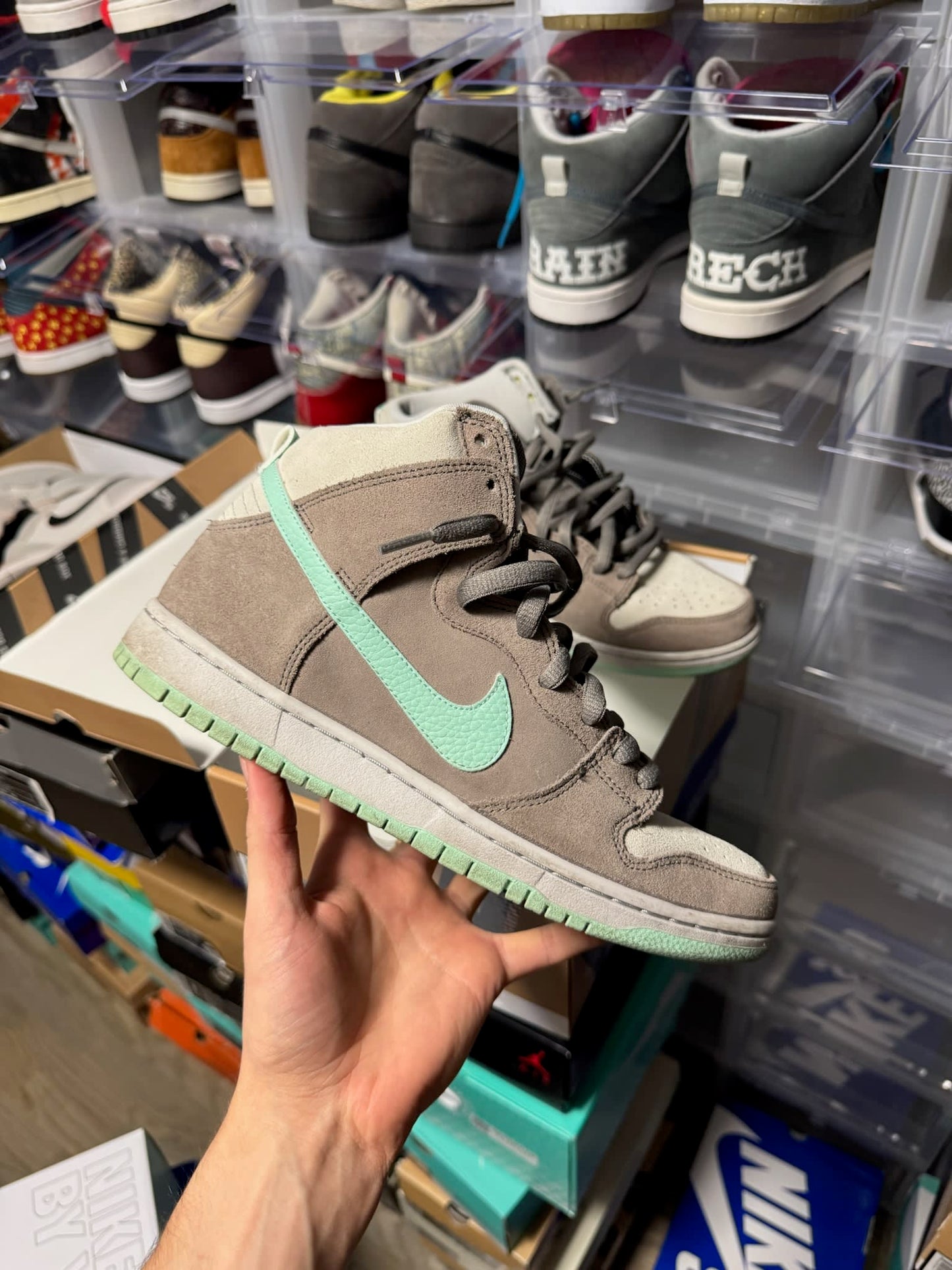 Size 9 Preowned Nike SB Dunk High Soft Grey Mint