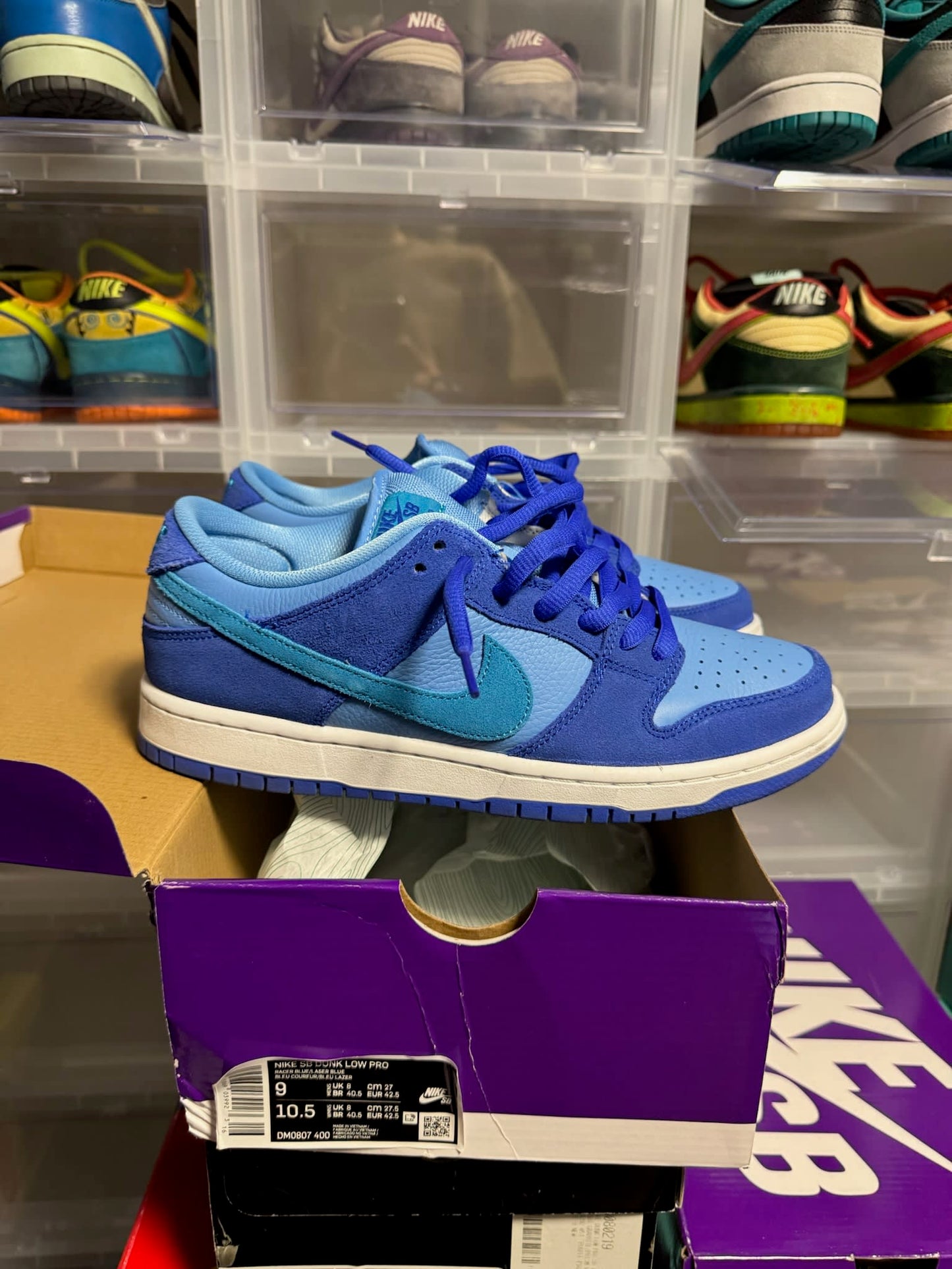 Size 9 Preowned Nike SB Dunk Low Blue Raspberry