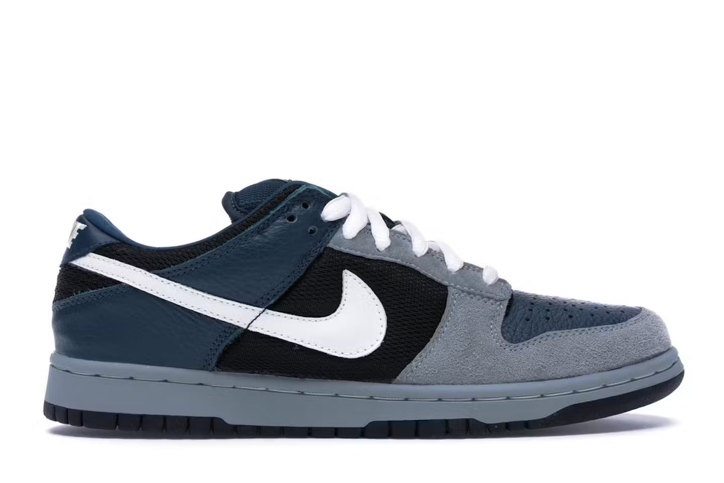 NIKE DUNK LOW PRO SB ‘Futura’