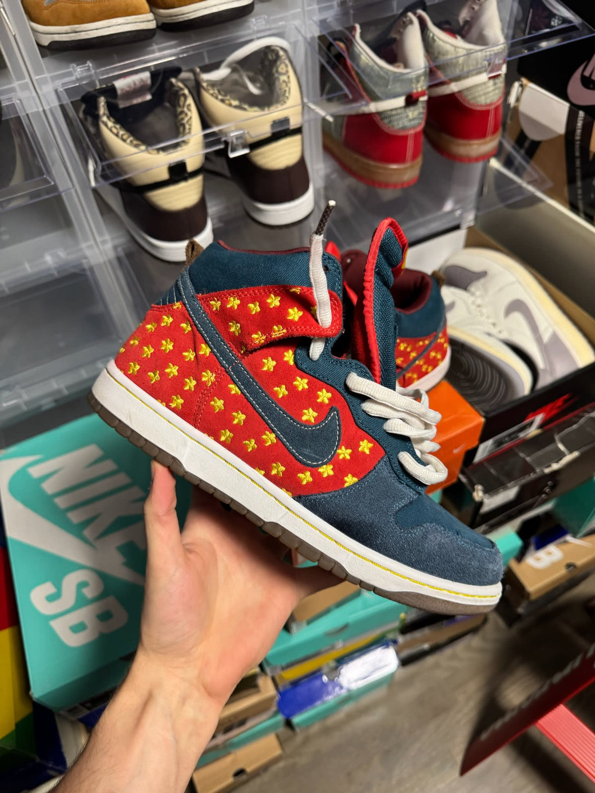 Size 9 Preowned (NB) Nike SB Dunk High Quagmire