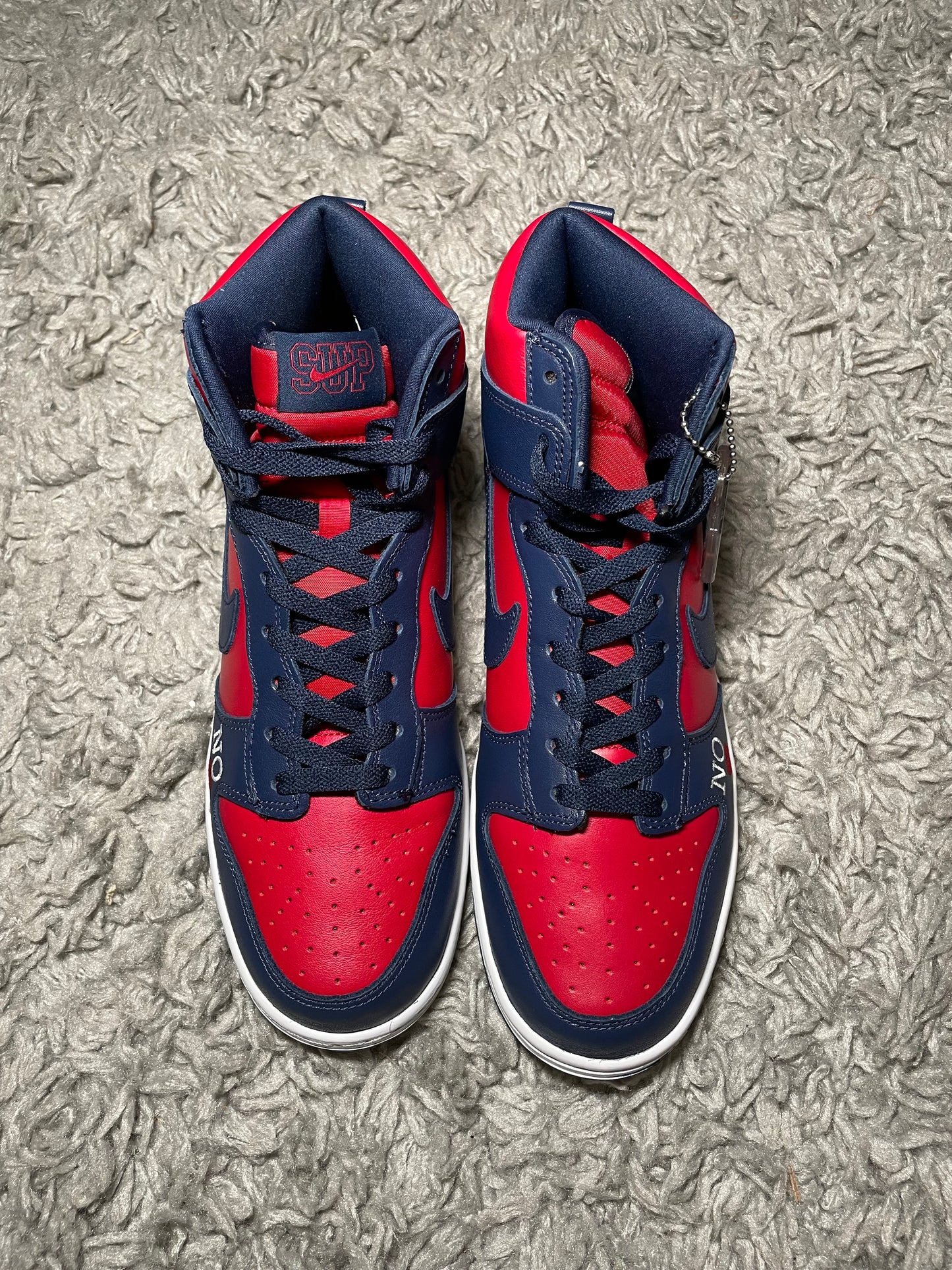 NIKE SB DUNK HIGH OG QS x Supreme ‘By Any Means’