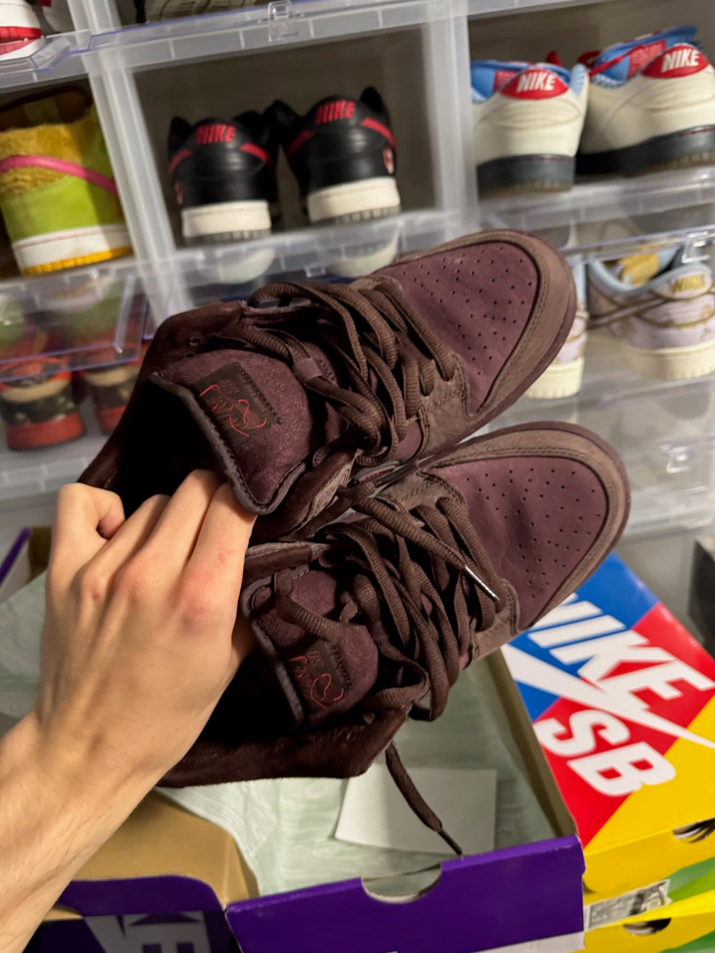 Size 9 Preowned Nike SB Dunk Low City of Love Burgundy Crush