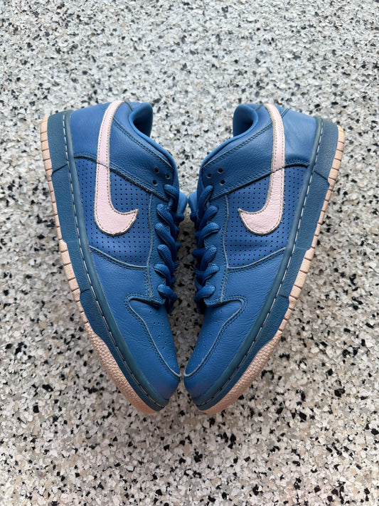 HY3425 Nike SB Dunk Low Varsity Blue Pink Ice