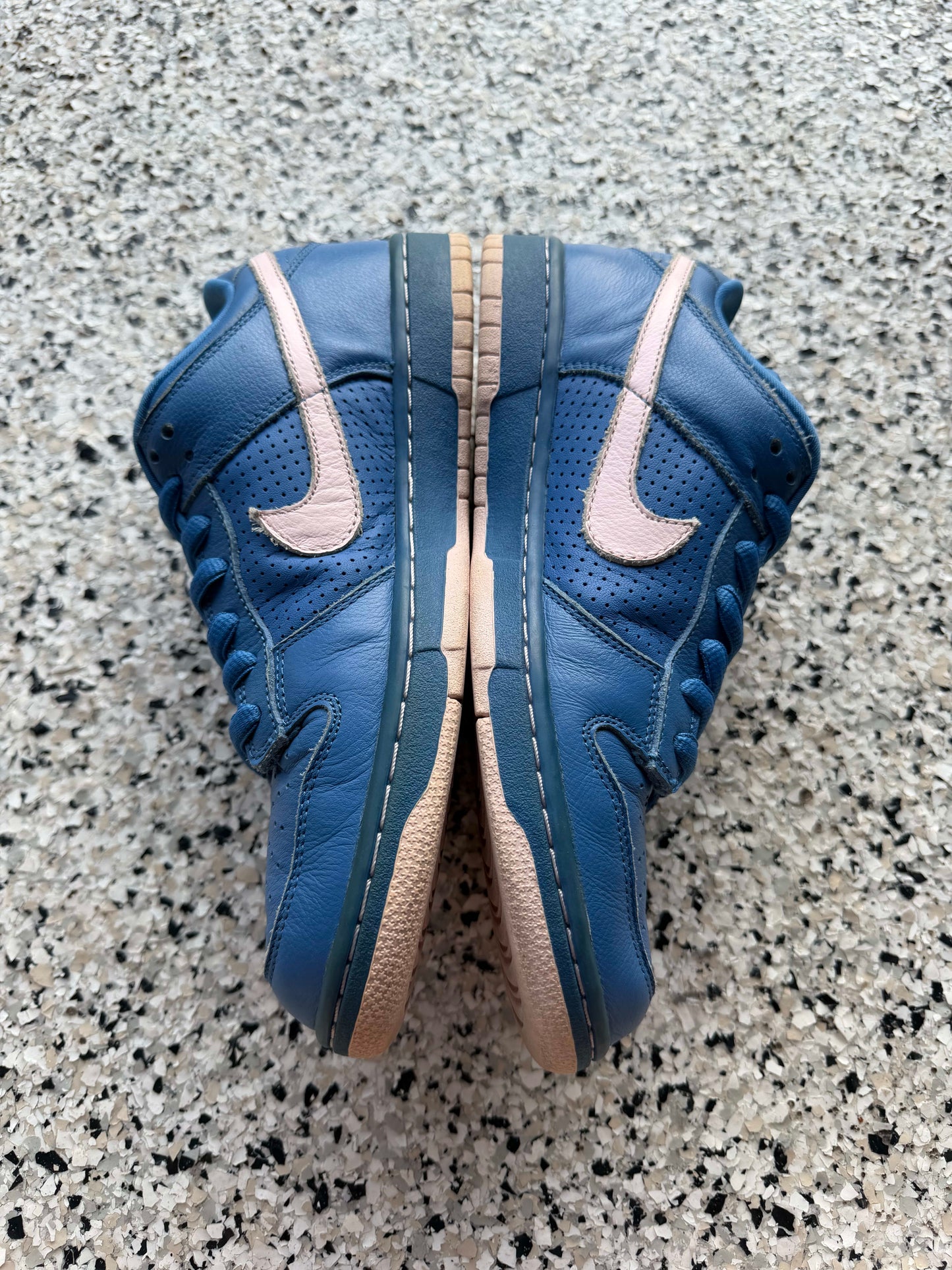 HY3425 Nike SB Dunk Low Varsity Blue Pink Ice